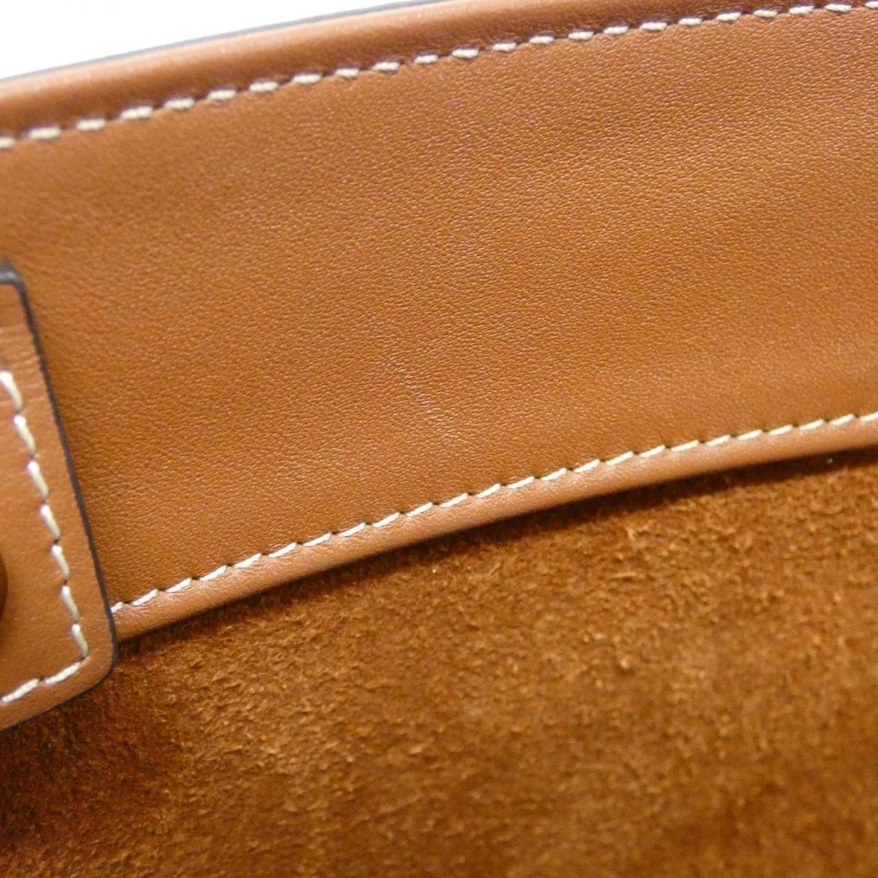 セリーヌ スモール バケット キュイル トリオンフ 198243DU3 ショルダーバッグ