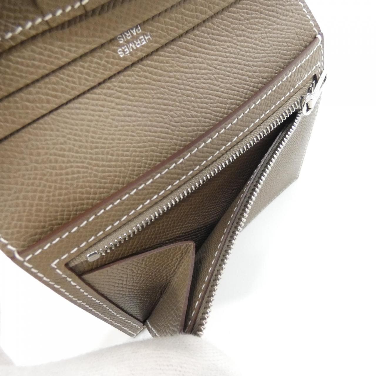 【未使用品】エルメス ベアン コンパクト 039790CK 財布