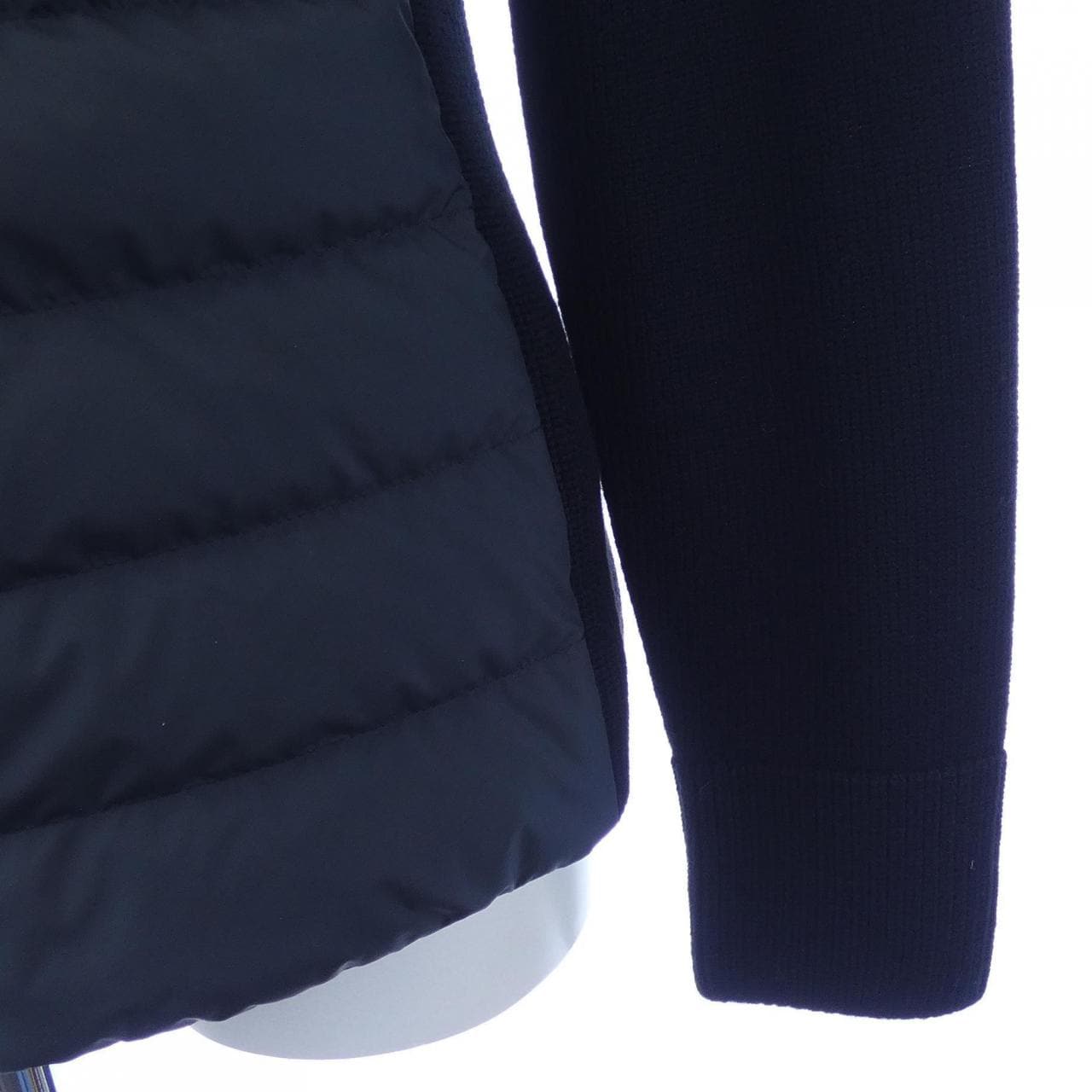 【新品】モンクレール MONCLER K20939B00035 ダウンジャケット