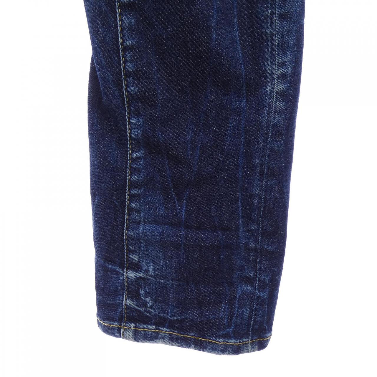 ディースクエアード DSQUARED2 S74LB1339 ジーンズ