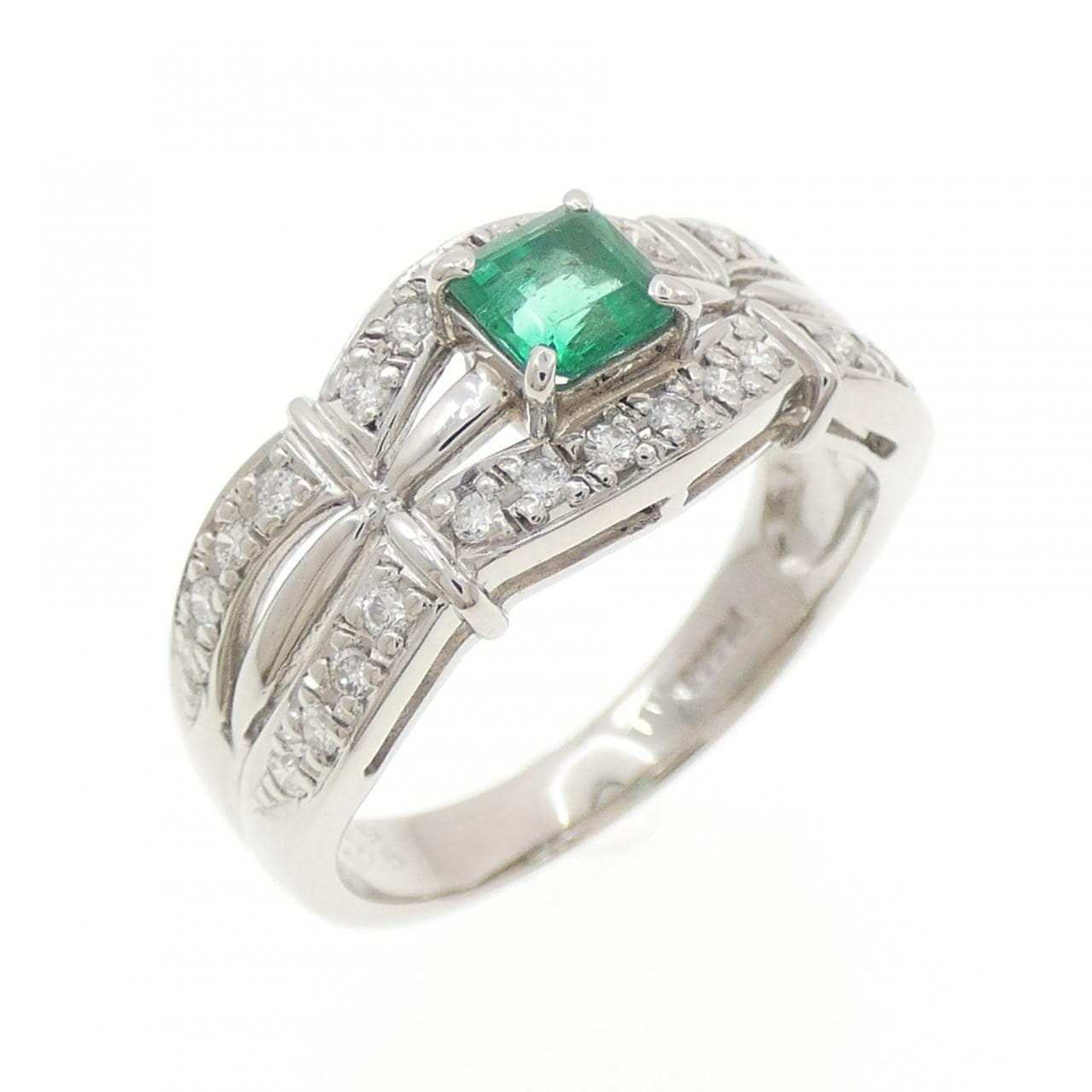 PT900 エメラルド リング 0.39CT