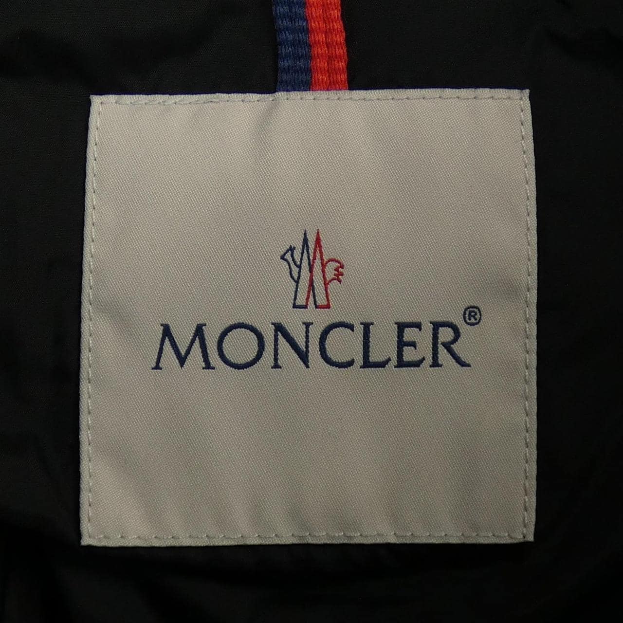 モンクレール MONCLER ダウンジャケット