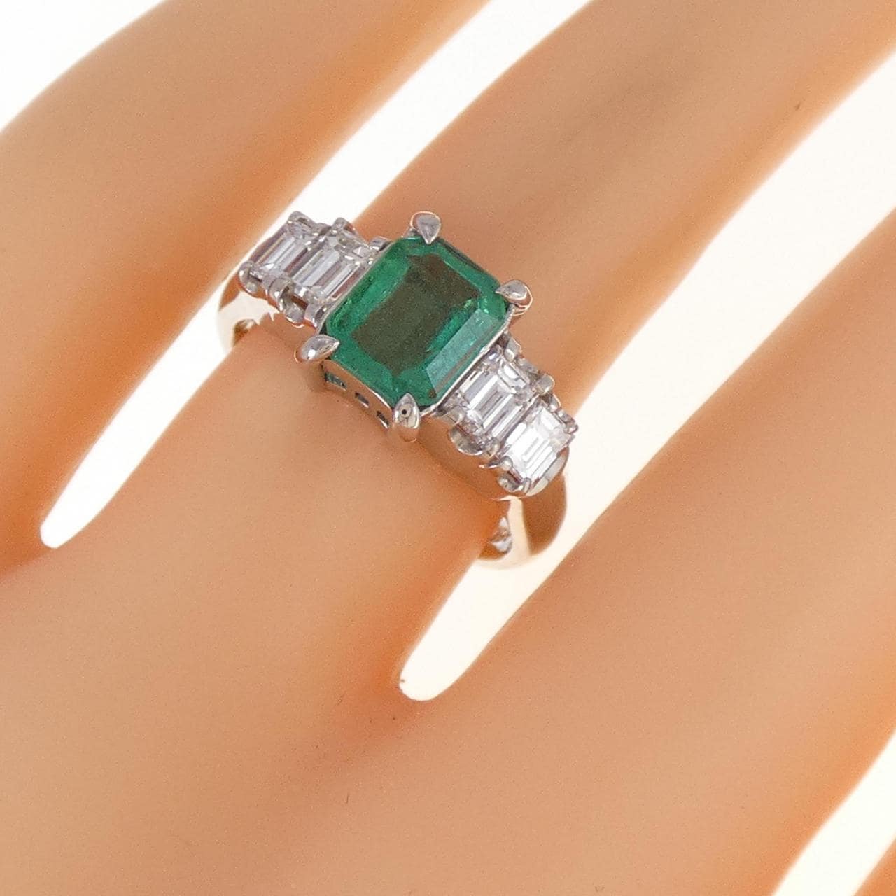 PT エメラルド リング 1.01CT