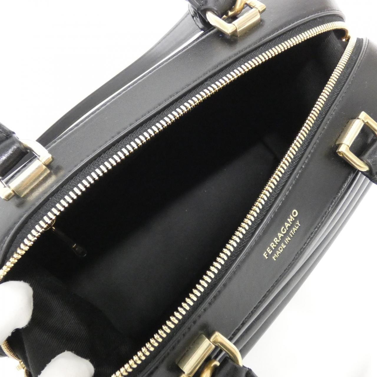 【新品】サルヴァトーレフェラガモ MAT 21 9477 バッグ
