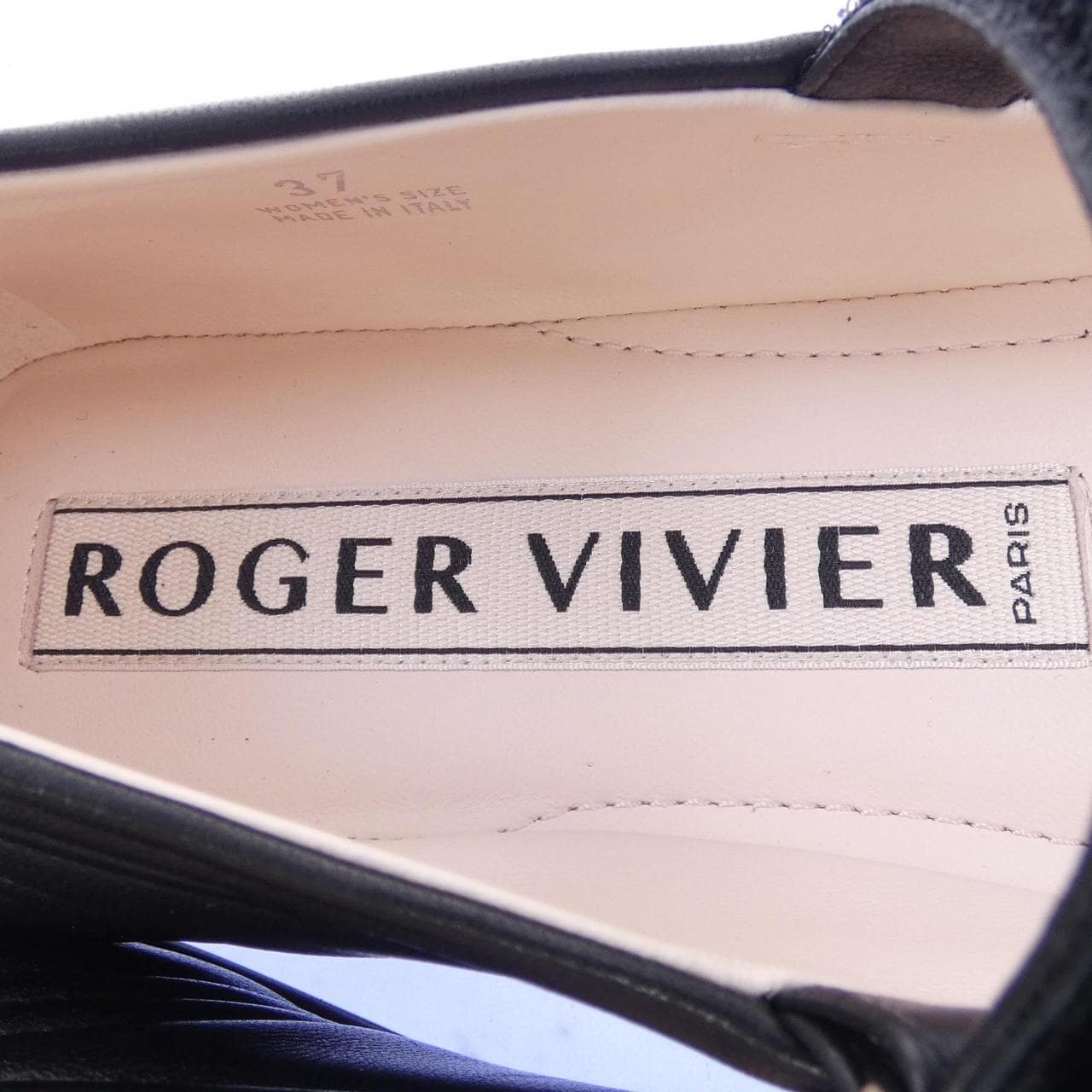 ロジェヴィヴィエ ROGER VIVIER トレ　ヴィヴィエ　ストラスバックル フラットシューズ