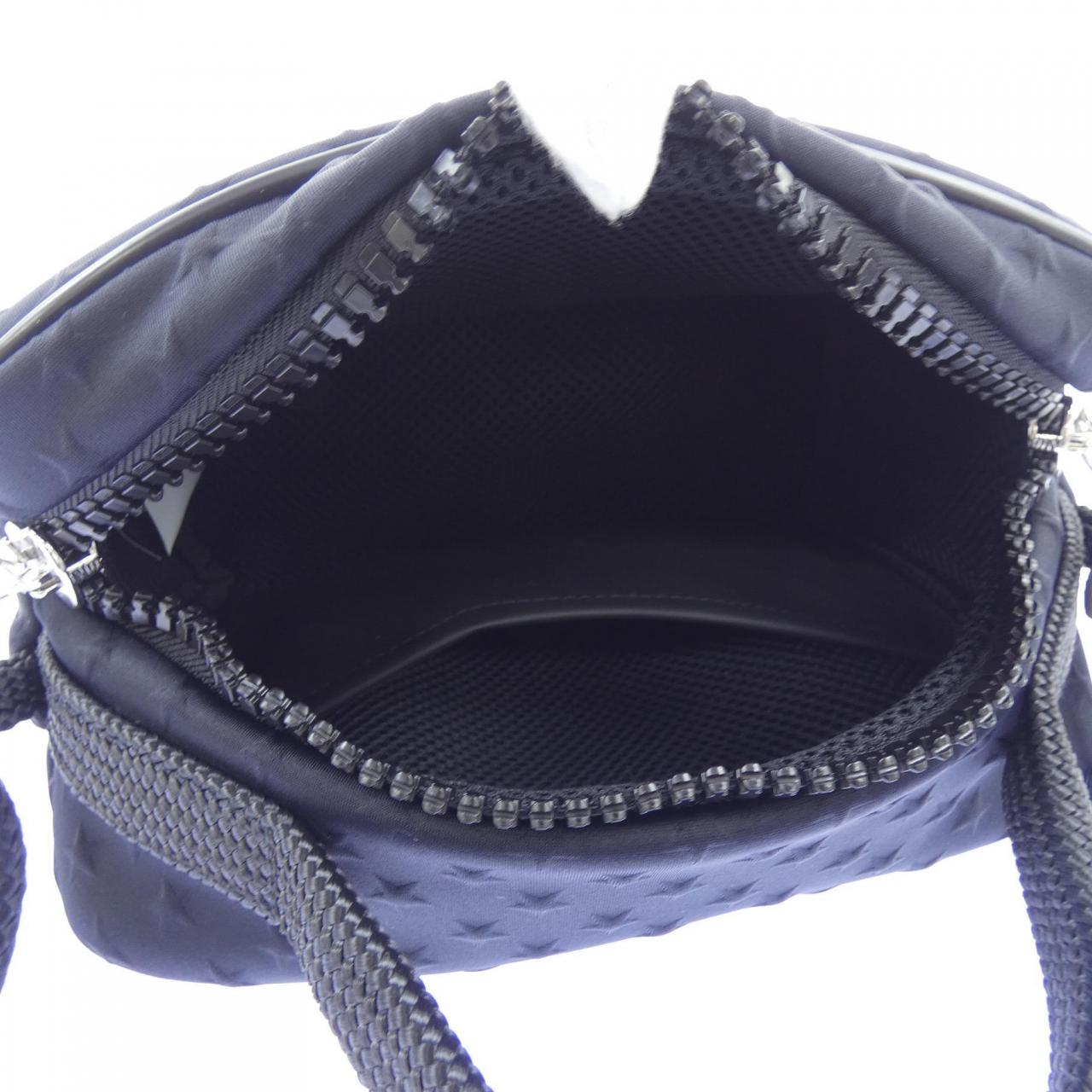 L4K3 BAG