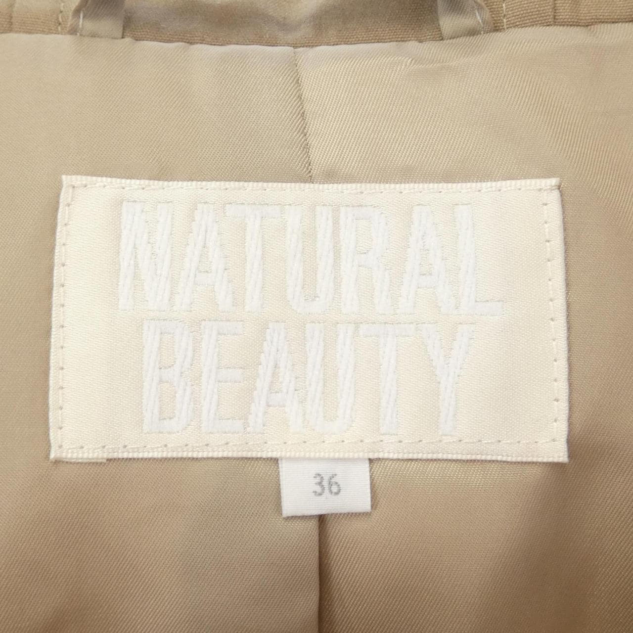 NATURAL BEAUTY Down coat