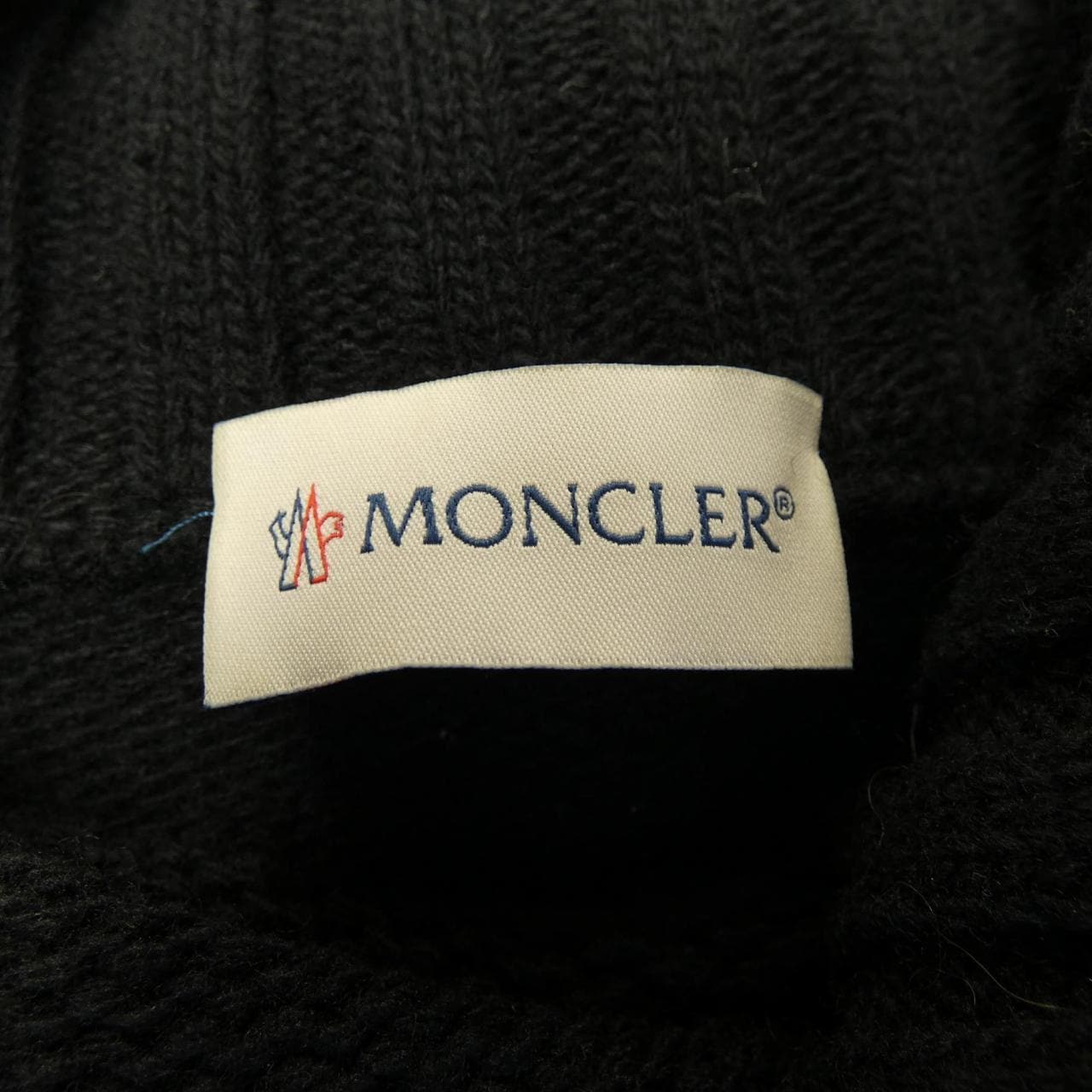 モンクレール MONCLER ダウンジャケット