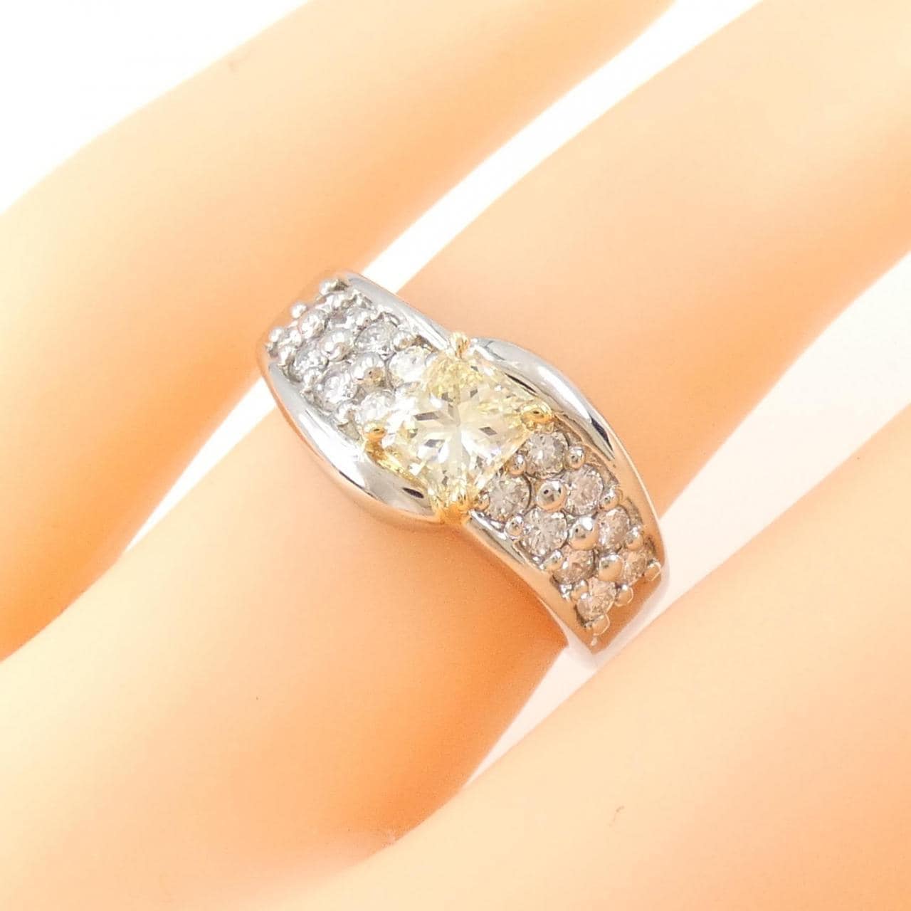 PT/K18YG Diamond ring 0.55CT