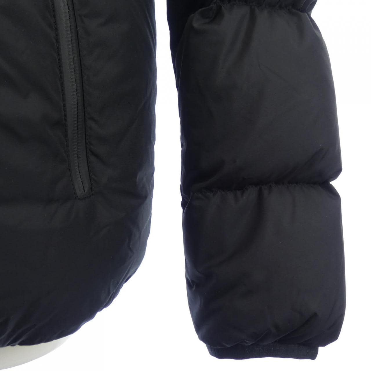 モンクレール MONCLER MONTCLA ダウンジャケット