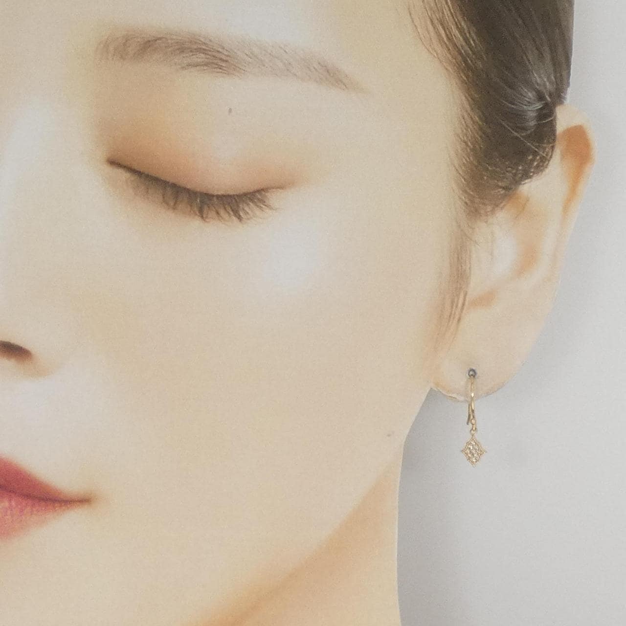 K10YG ダイヤモンド ピアス 0.08CT