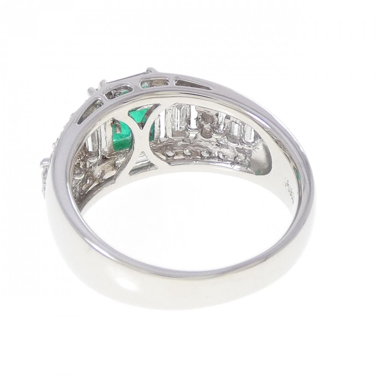 PT900 エメラルド リング 0.92CT