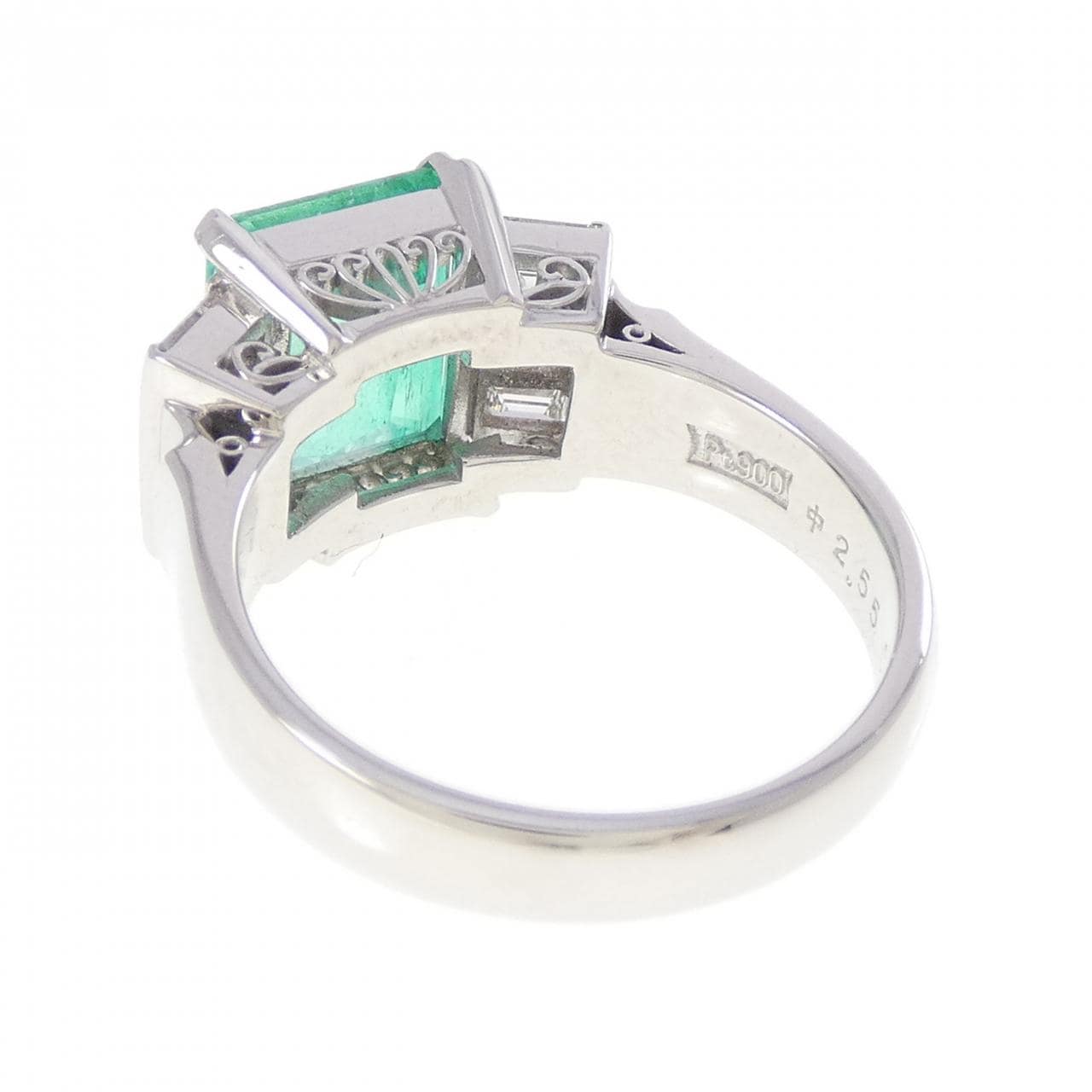 PT900 エメラルド リング 2.55CT