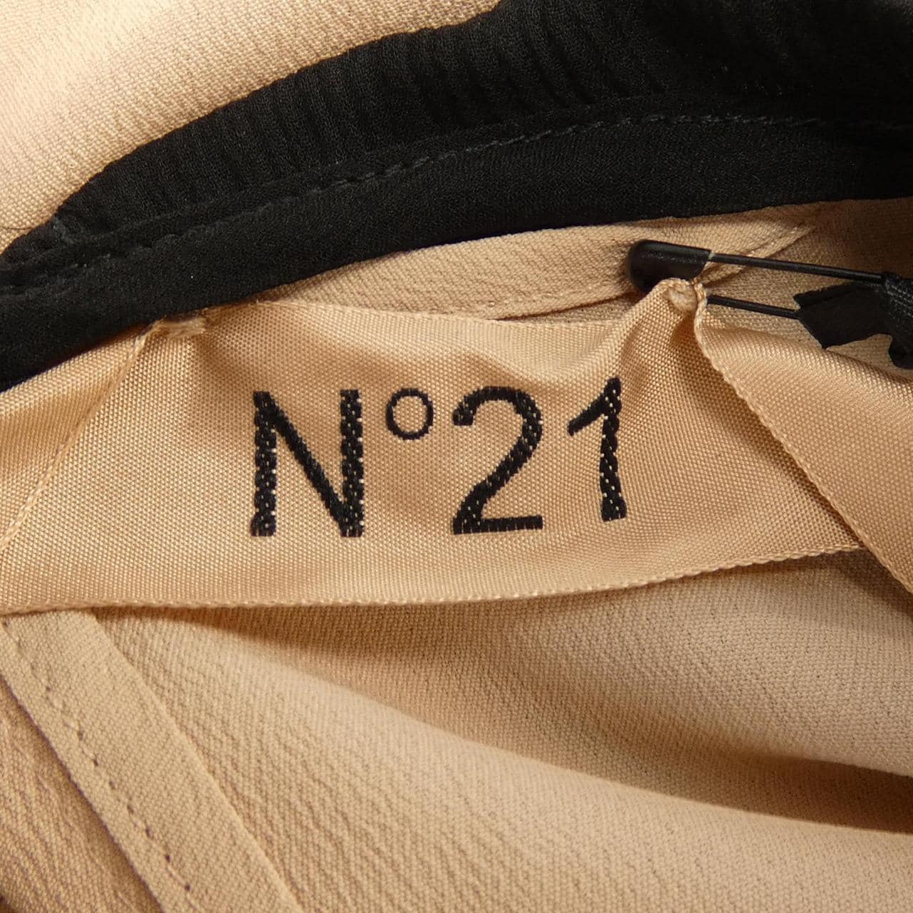 ヌメロヴェントゥーノ N°21 P24EN2S H0725111 ワンピース