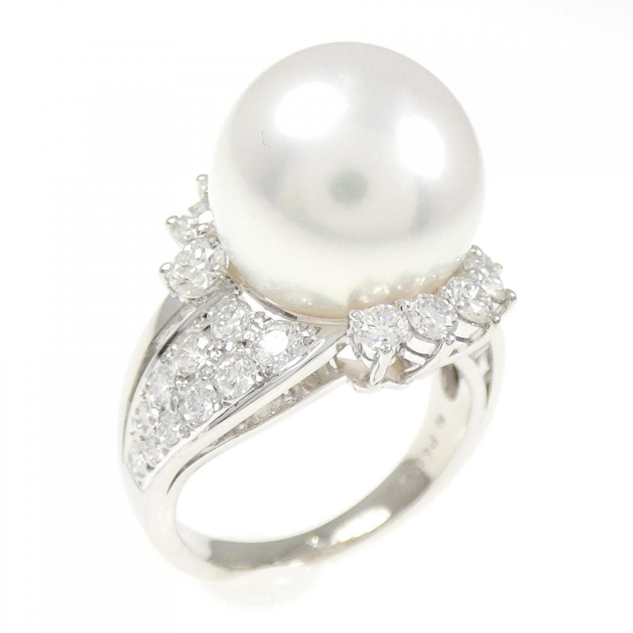 MIKIMOTO White Butterfly Pearl ring