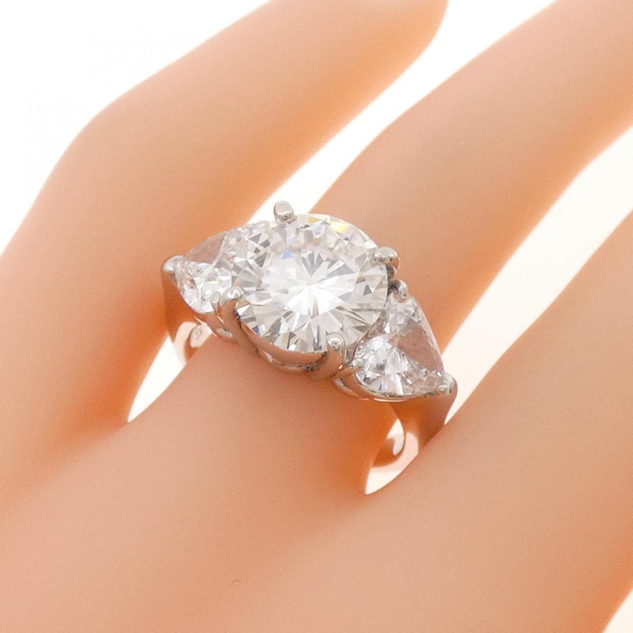 PT900 ダイヤモンド リング 3.237CT I VS1 Good