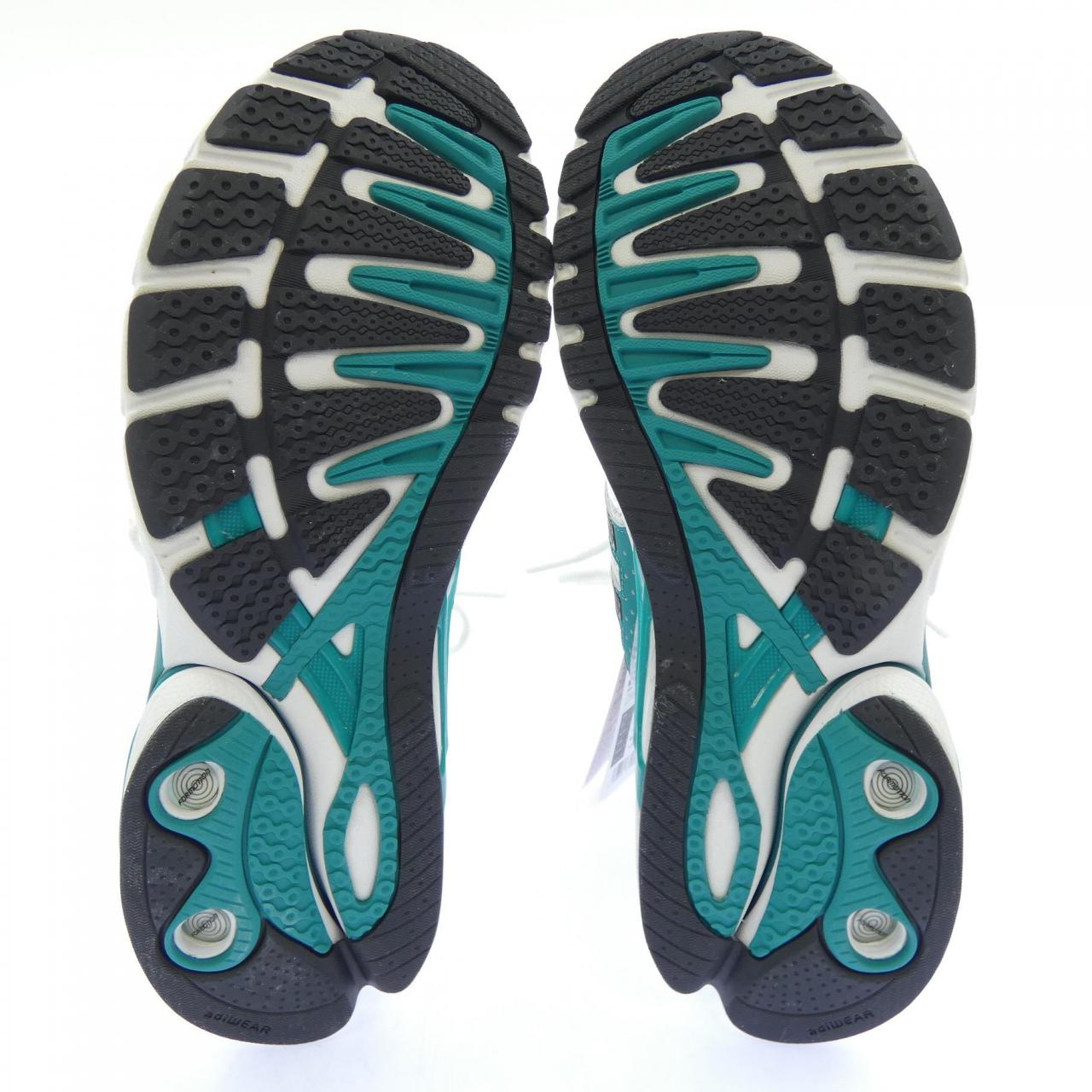 アディダス ADIDAS IH9707 スニーカー