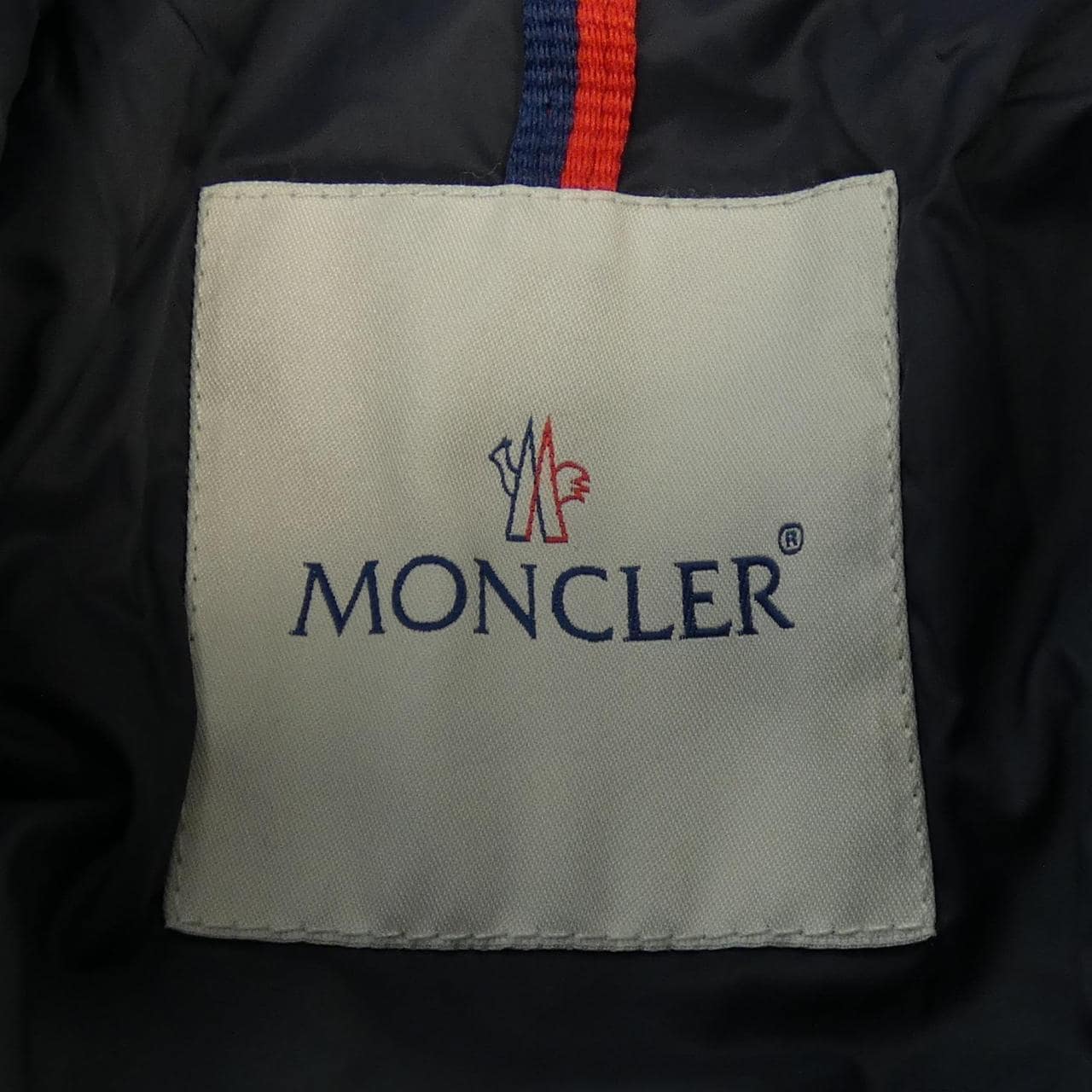 モンクレール MONCLER ダウンジャケット
