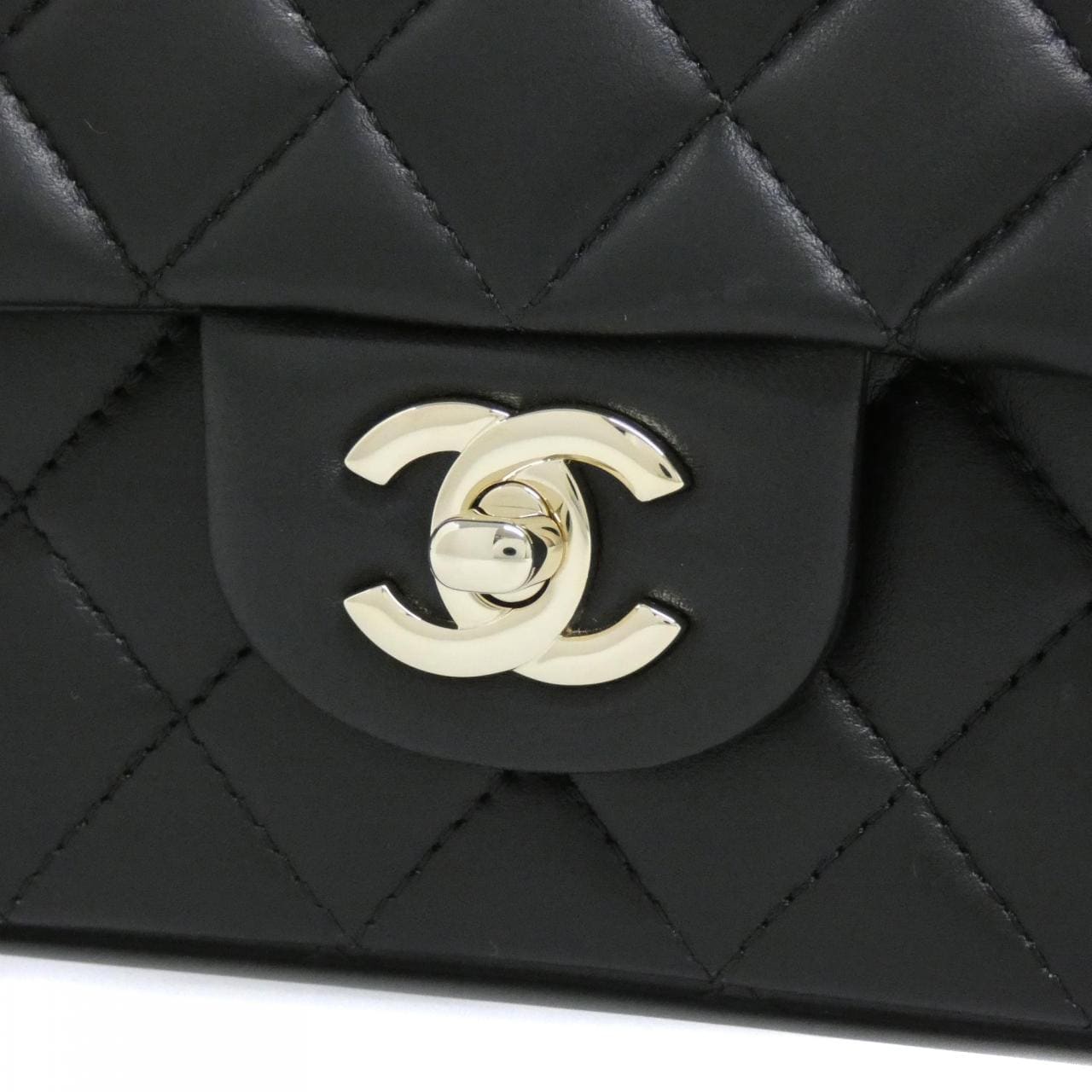 シャネル AS2431 バッグ