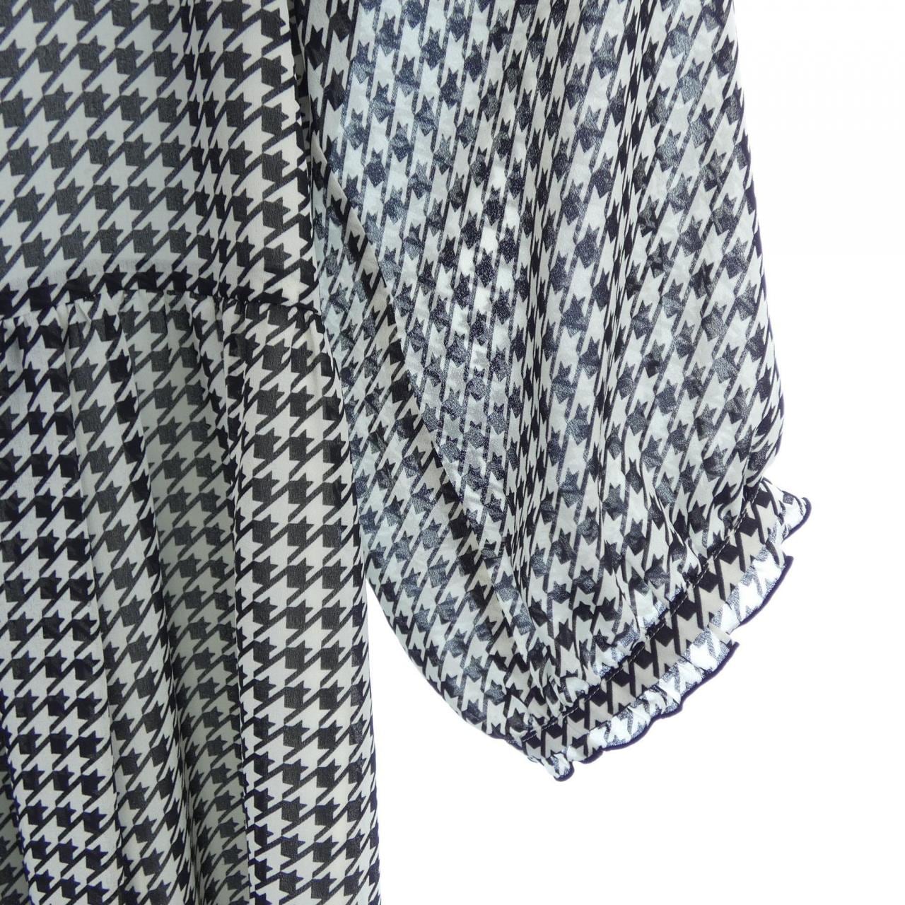 トゥービーシック TO BE CHIC ワンピース