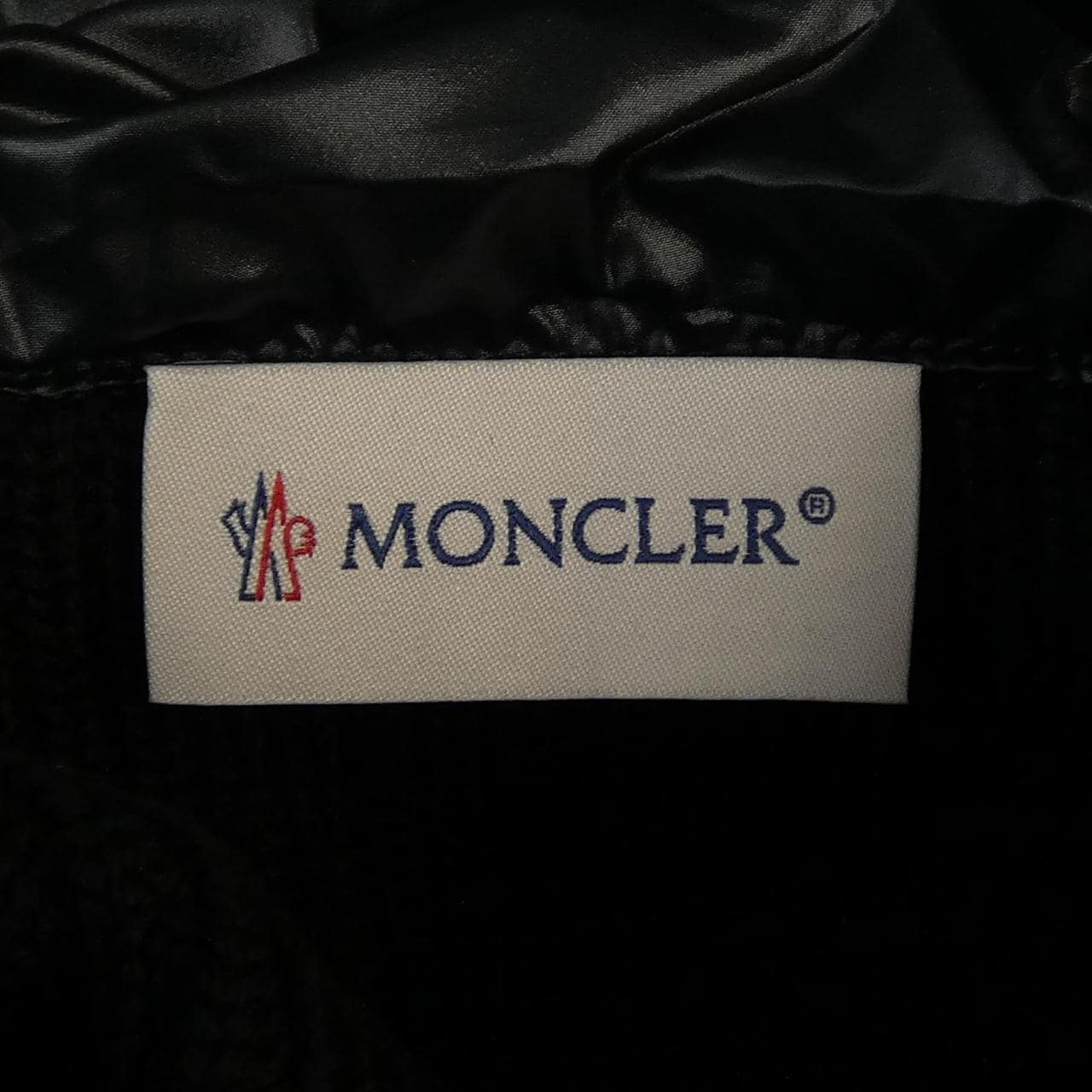 【新品】モンクレール MONCLER 20919B00028 M1131 ダウンジャケット