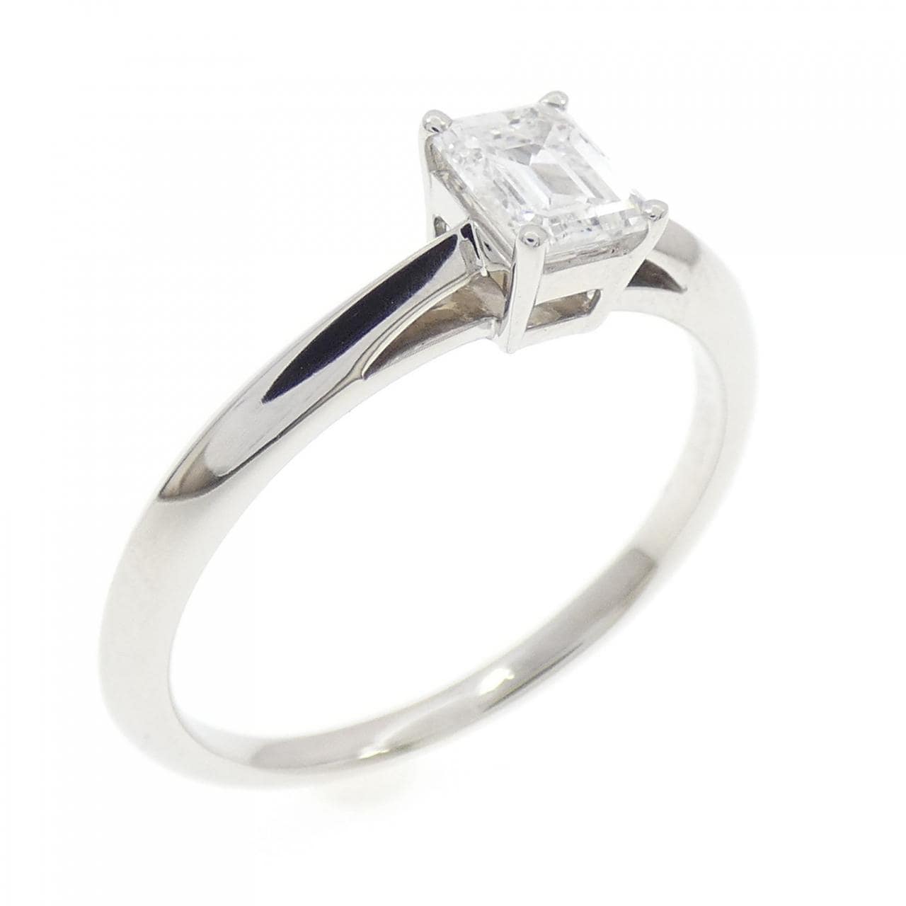 ティファニー エメラルドカット リング 0.43CT D VVS1