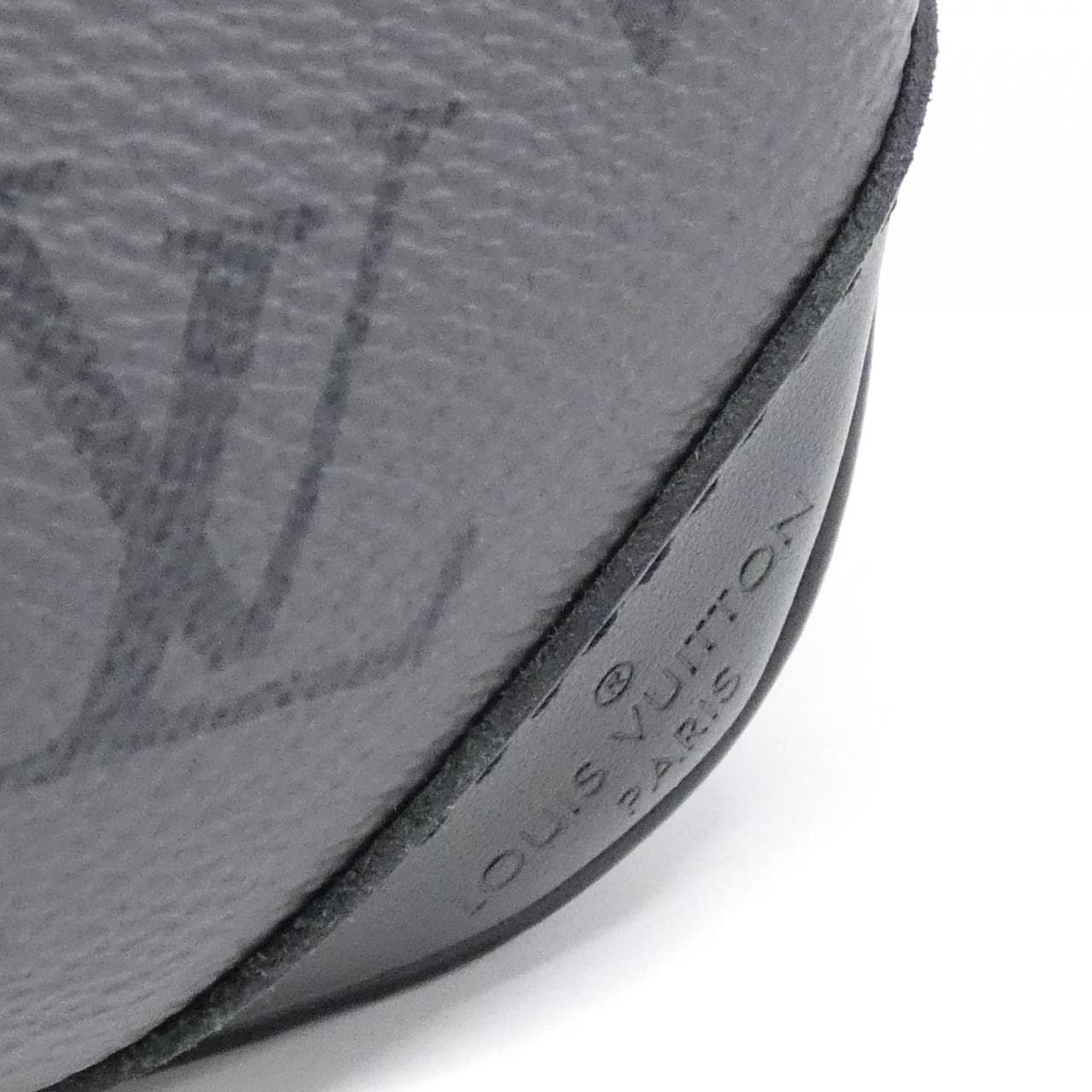 LOUIS VUITTON Monogram Eclipse Reverse Trio 郵差包 M69443 單肩包