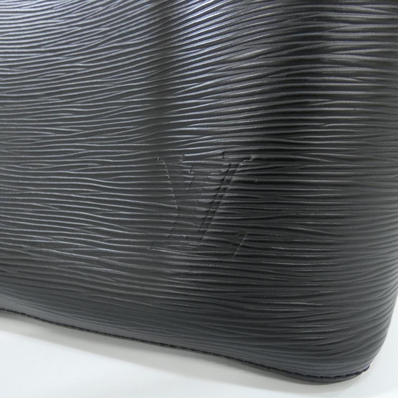 ルイヴィトン エピ ネオ ノエ M54366 ショルダーバッグ