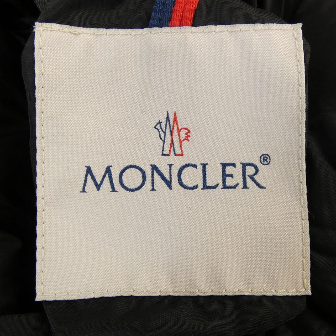 モンクレール MONCLER ダウンジャケット