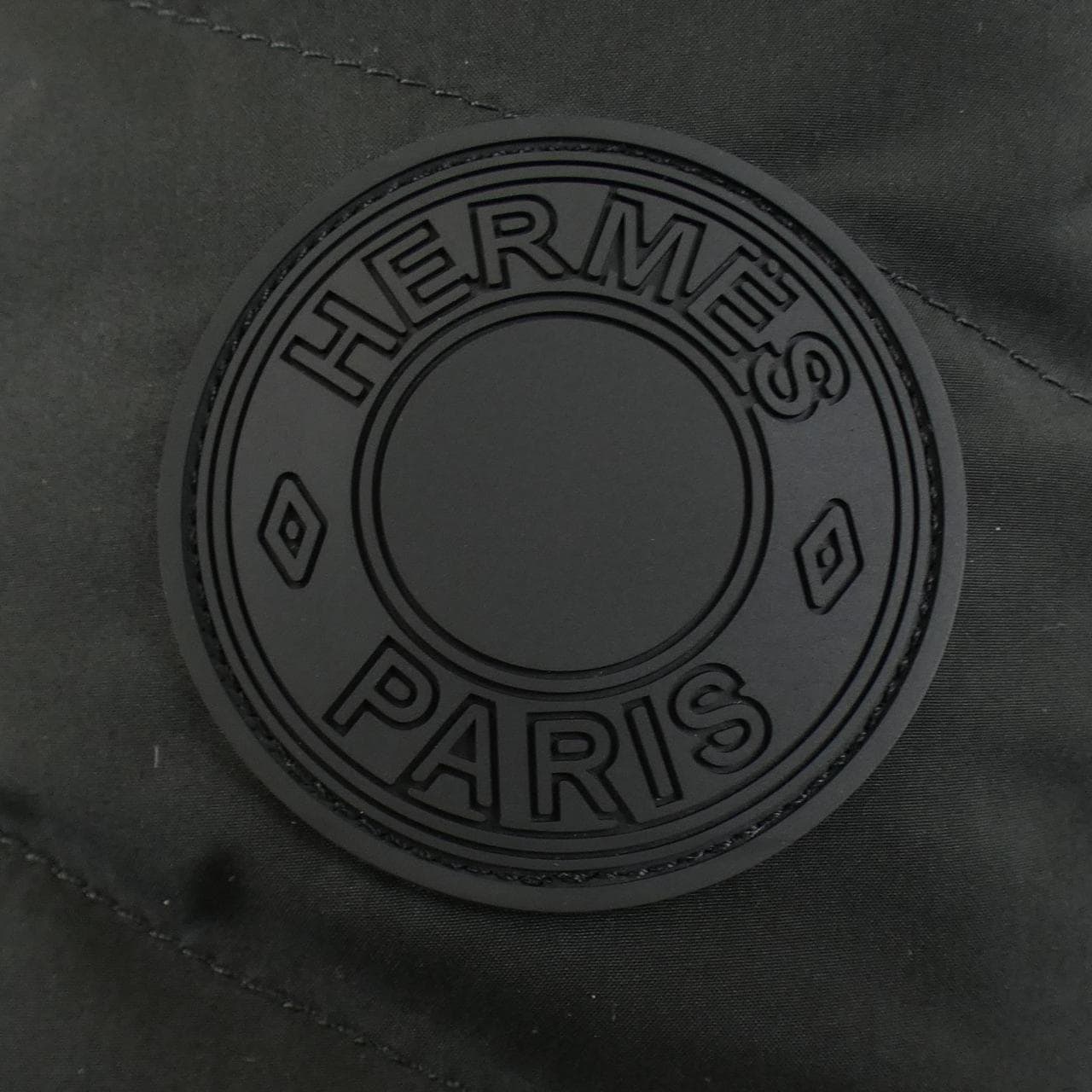 エルメス HERMES カルトゥッシュ クルードセル 4H0168DR ダウンジャケット