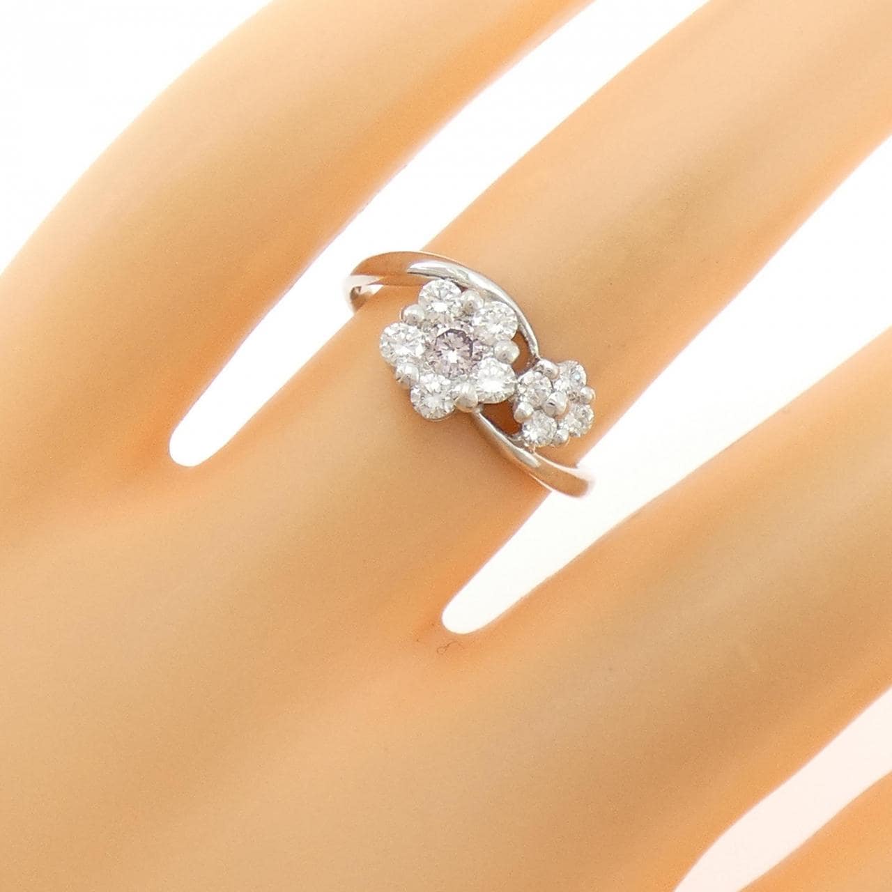 PT900 フラワー ピンクダイヤモンド リング 0.102CT