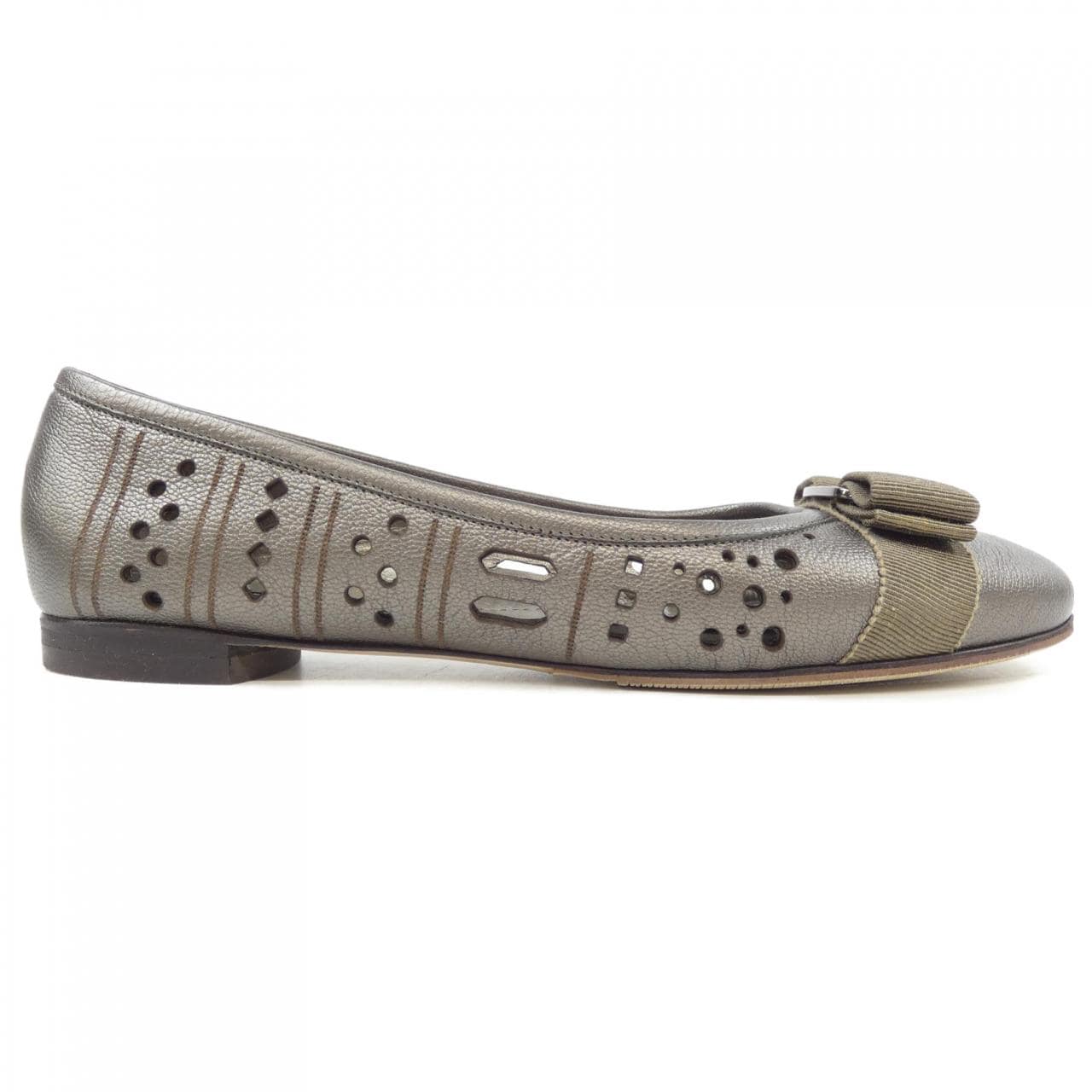 サルヴァトーレフェラガモ SALVATORE FERRAGAMO パンプス