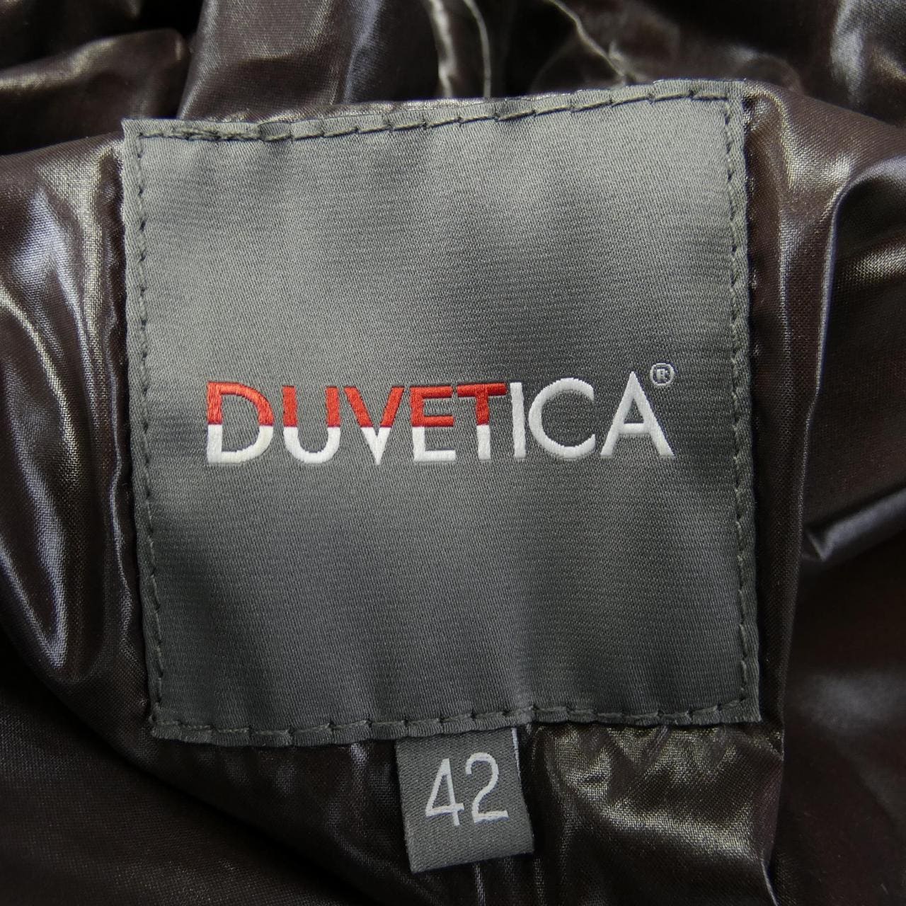 デュベティカ DUVETICA ダウンジャケット