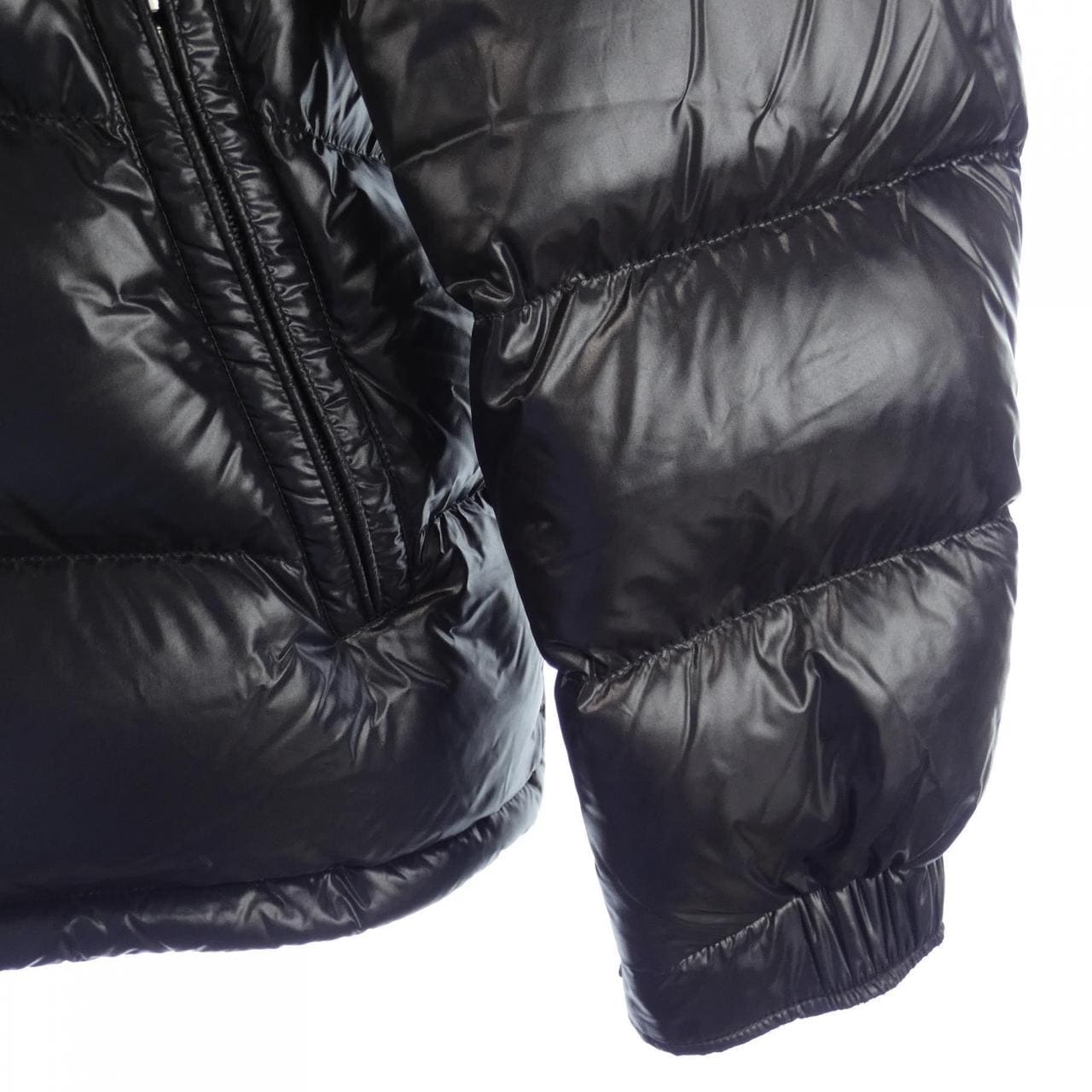 モンクレール MONCLER ダウンジャケット