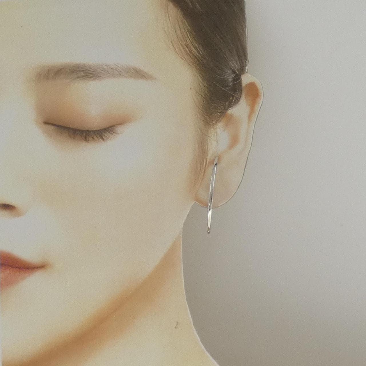 ヒロタカ K18WG ピアス 片耳