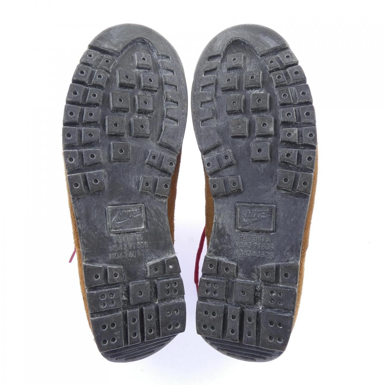 ナイキ NIKE AIR MAGNA スニーカー