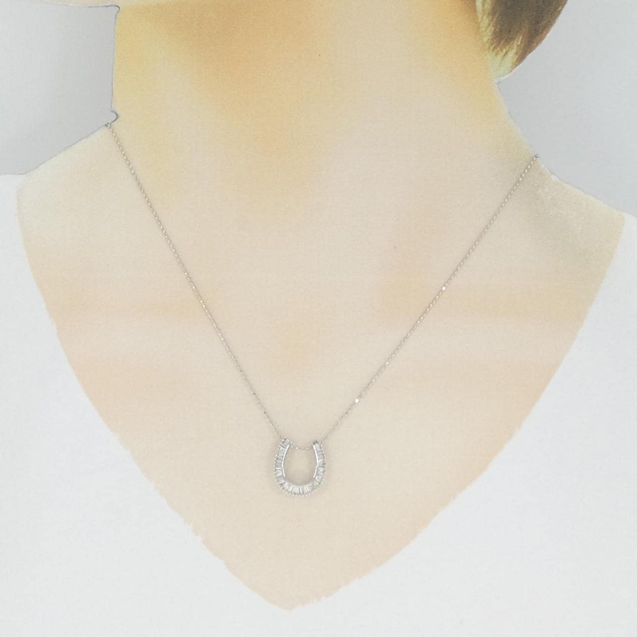 K18WG Horseshoe Diamond Necklace 0.30CT