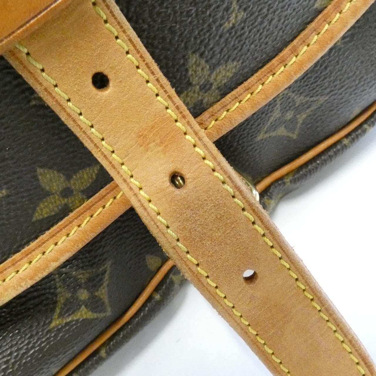 ルイヴィトン モノグラム ソミュール 30cm M42256 ショルダーバッグ