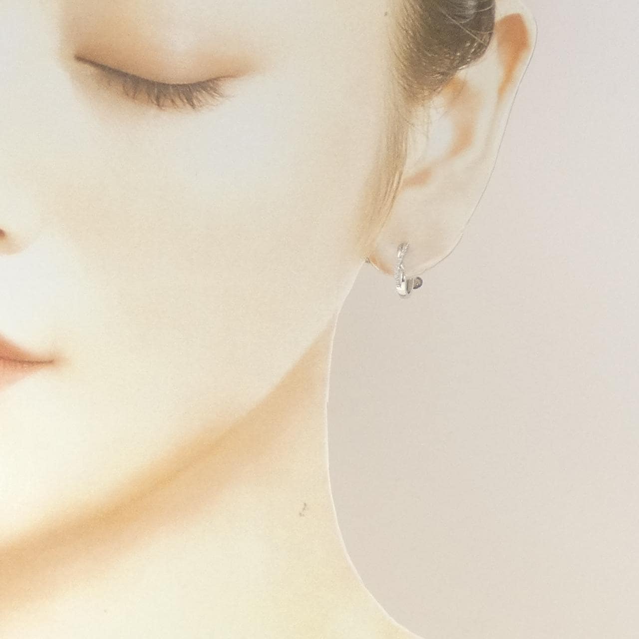 K10WG ダイヤモンド イヤリング