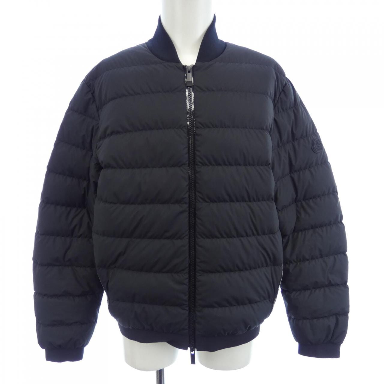 モンクレール MONCLER ダウンジャケット