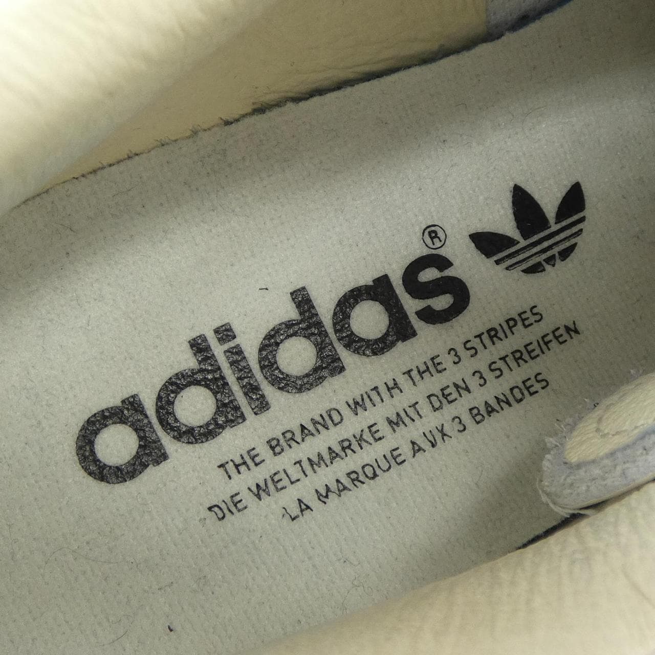 アディダス ADIDAS B37897 スニーカー