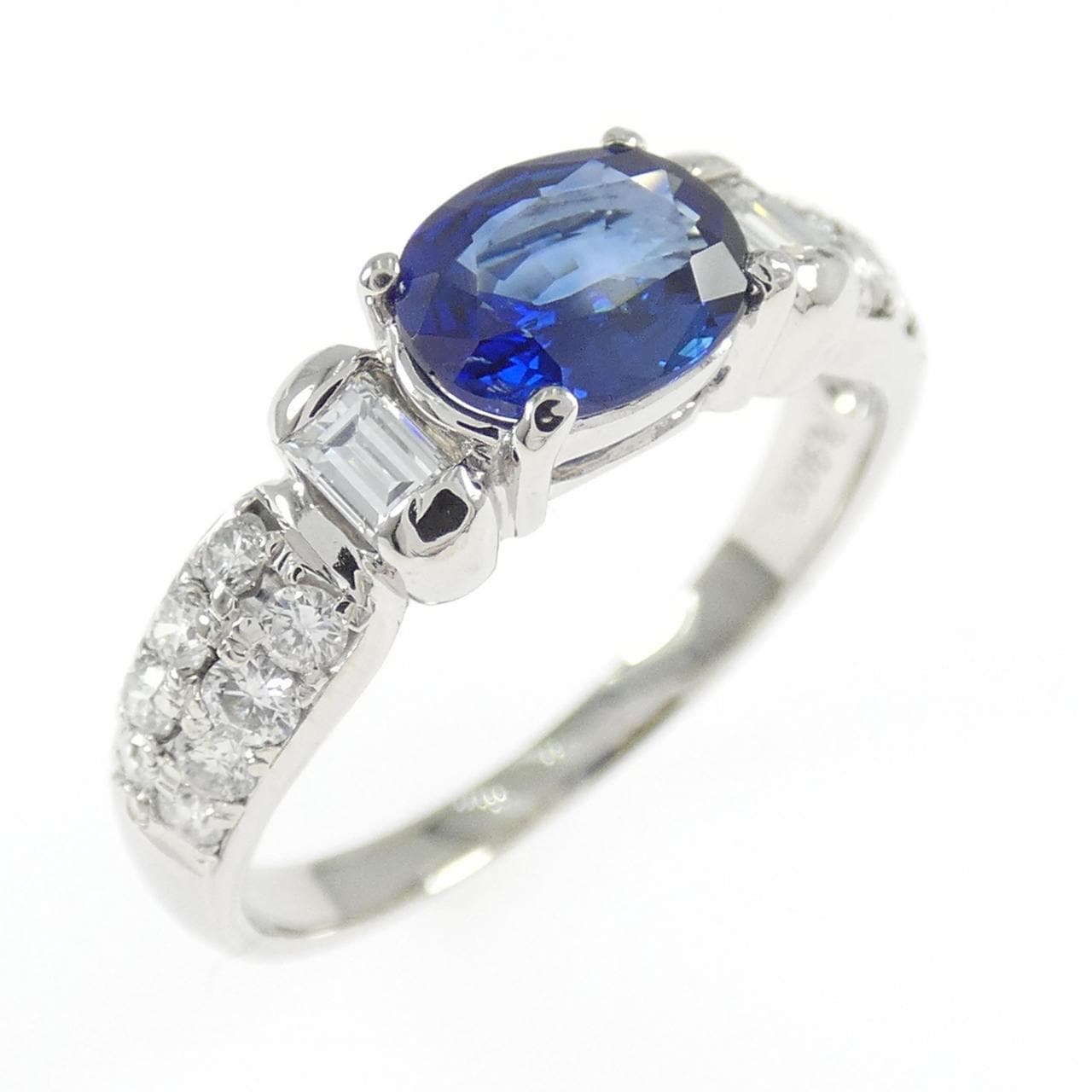 PT900 サファイヤ リング 0.82CT