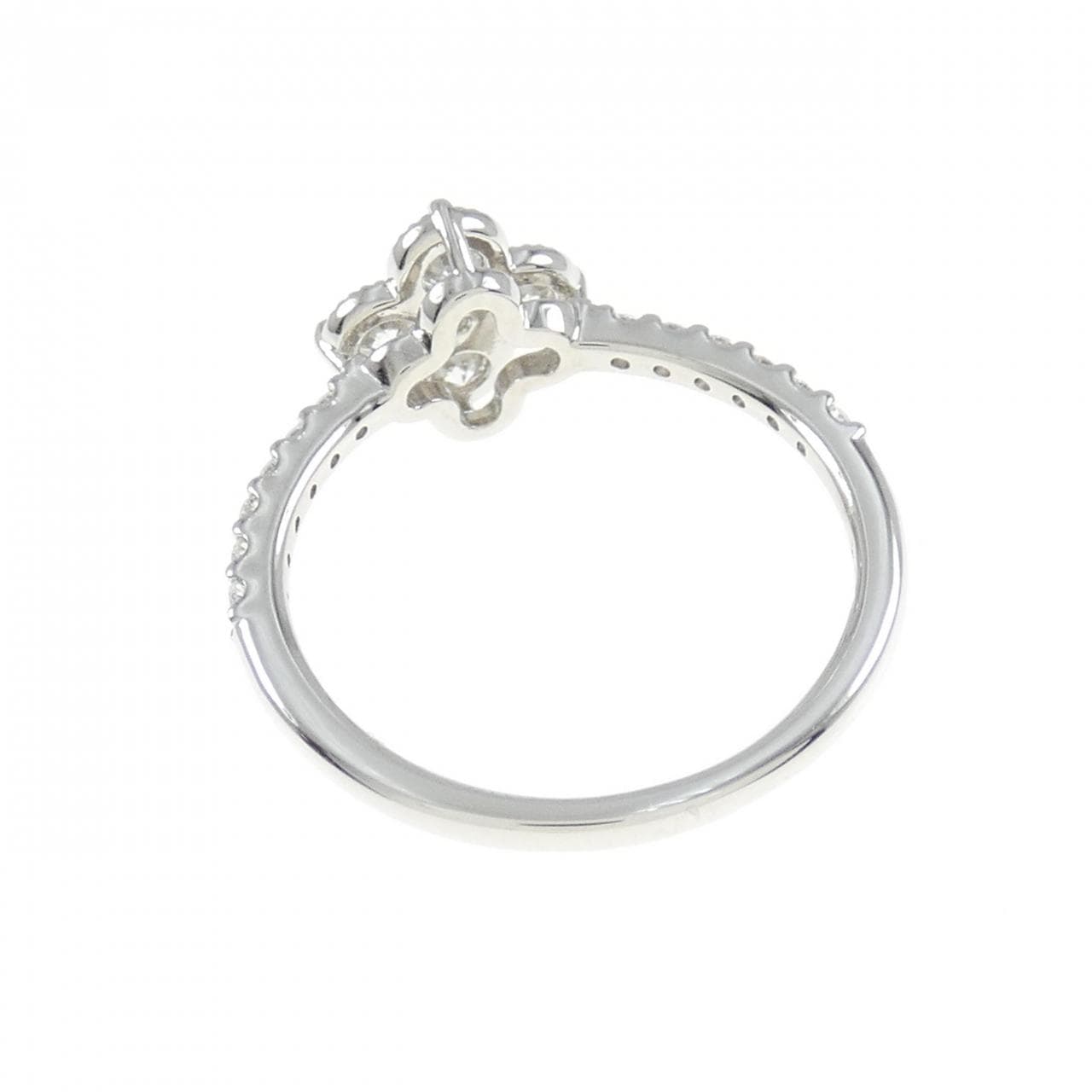 [BRAND NEW] PT Flower Diamond Ring 0.388CT