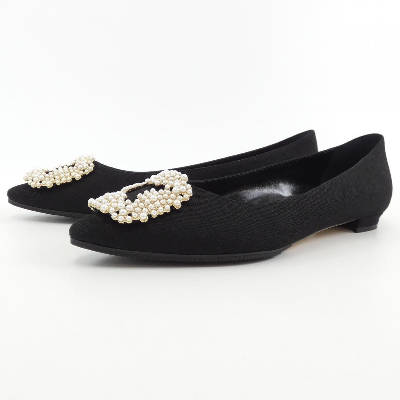 MANOLO BLAHNIK Manolo Blahnik Flat Shoes