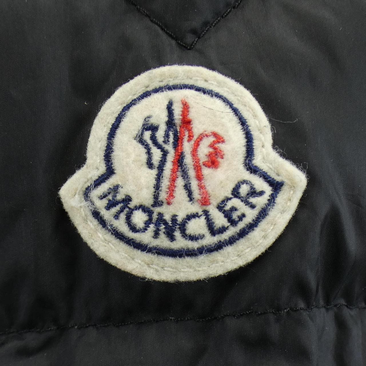 モンクレール MONCLER ダウンジャケット