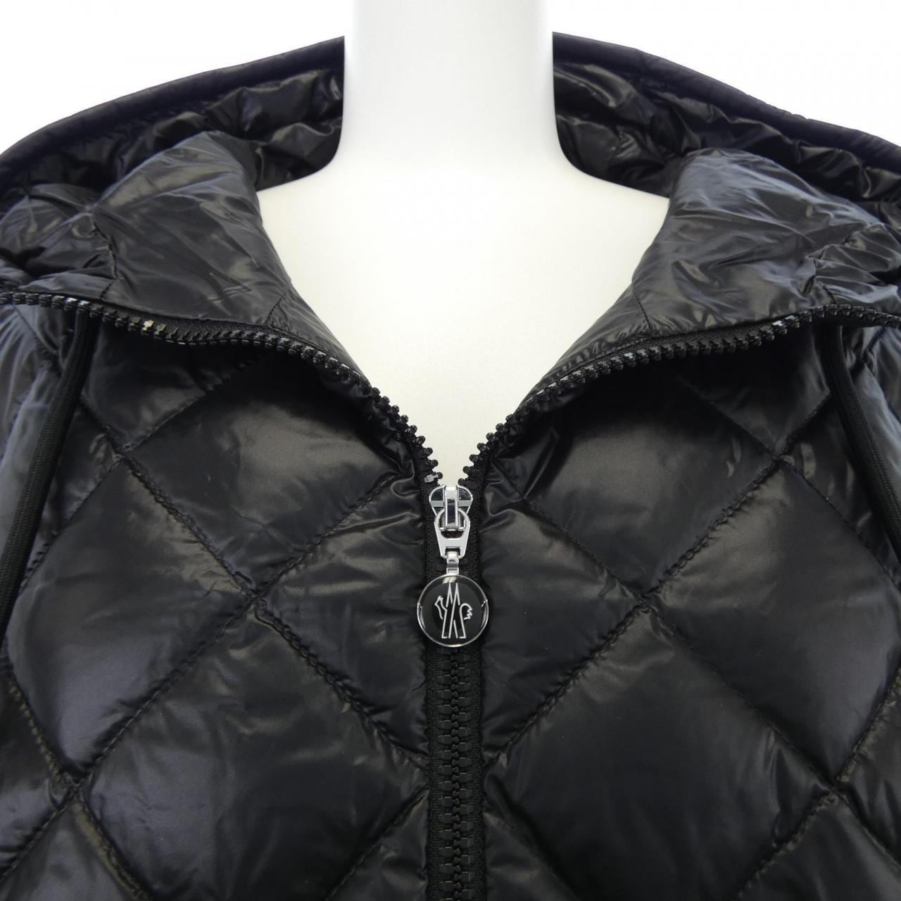 モンクレール MONCLER 20932F00013 ダウンジャケット