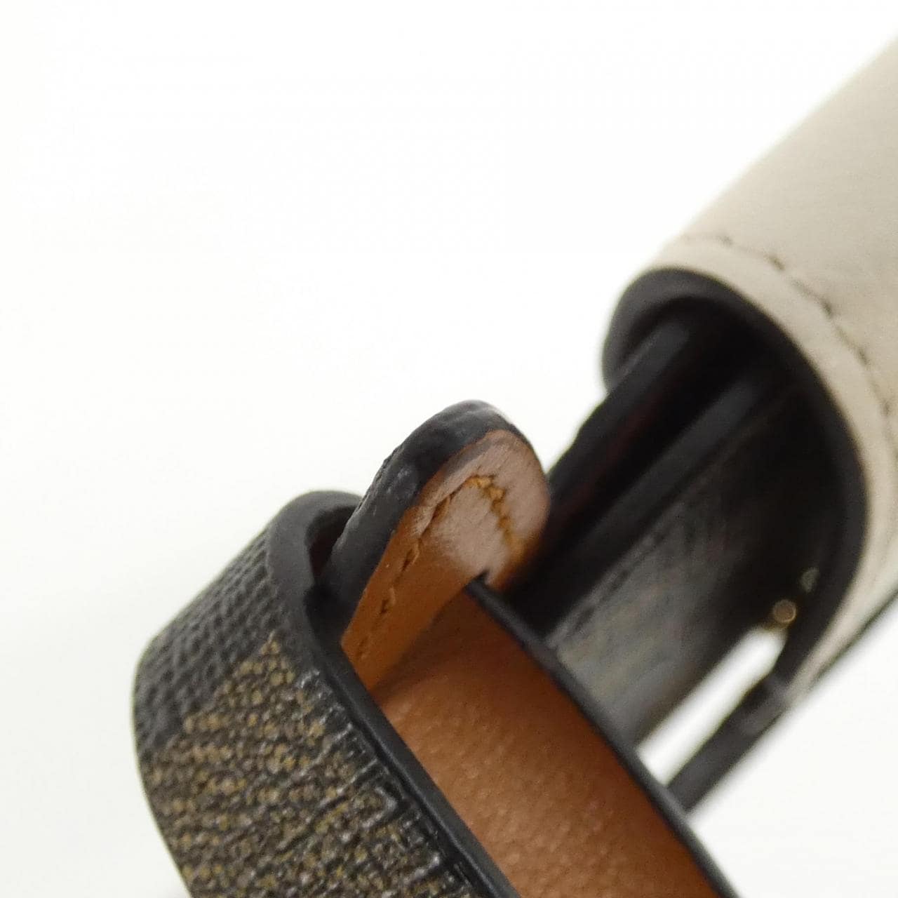 フェンディ 8M0524  AYIY カードケース