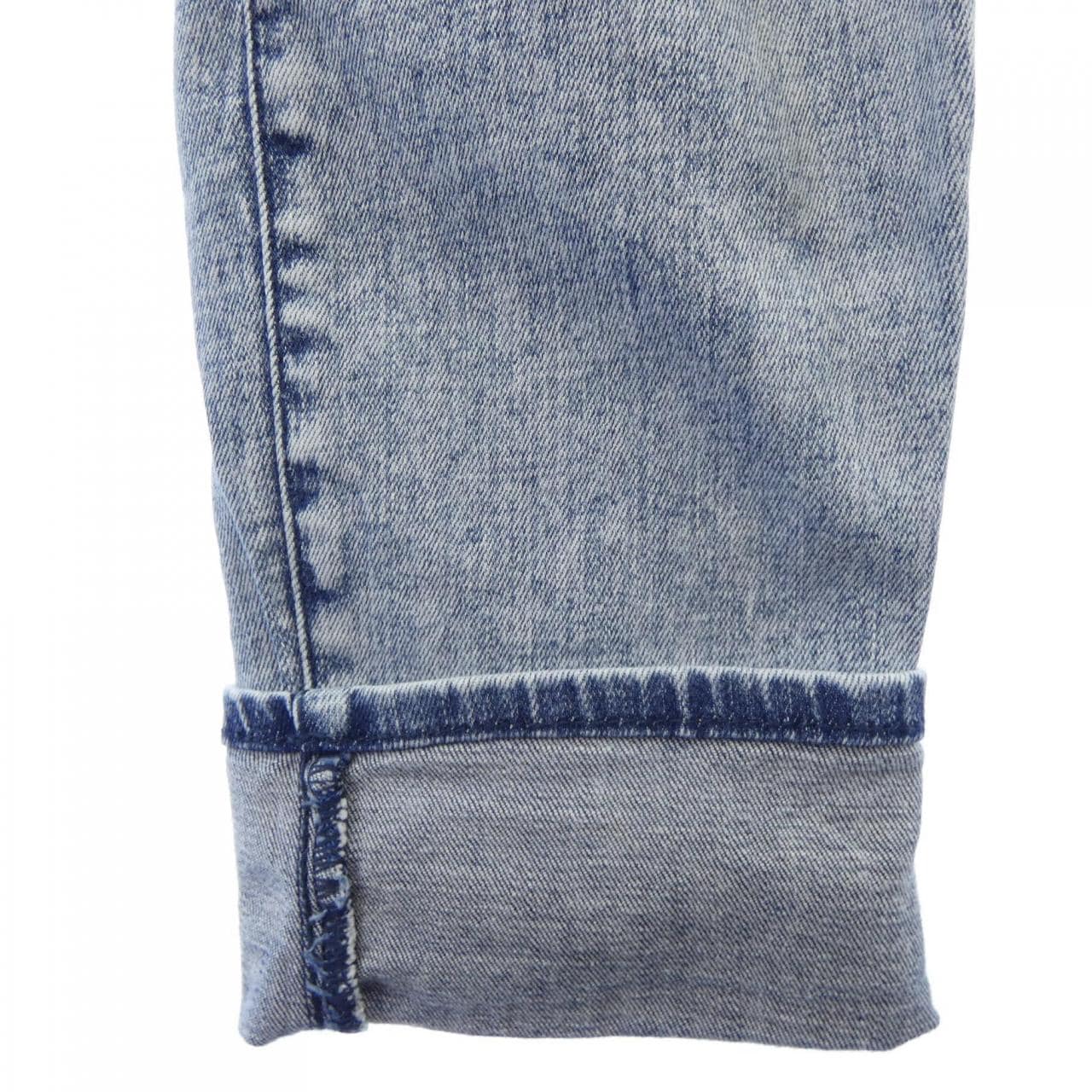 ディースクエアード DSQUARED2 S71LB0583 ジーンズ