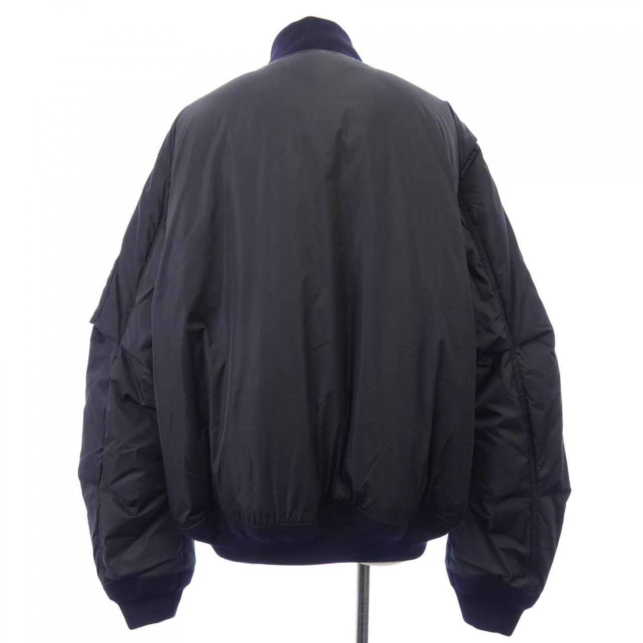 モンクレール MONCLER ダウンジャケット