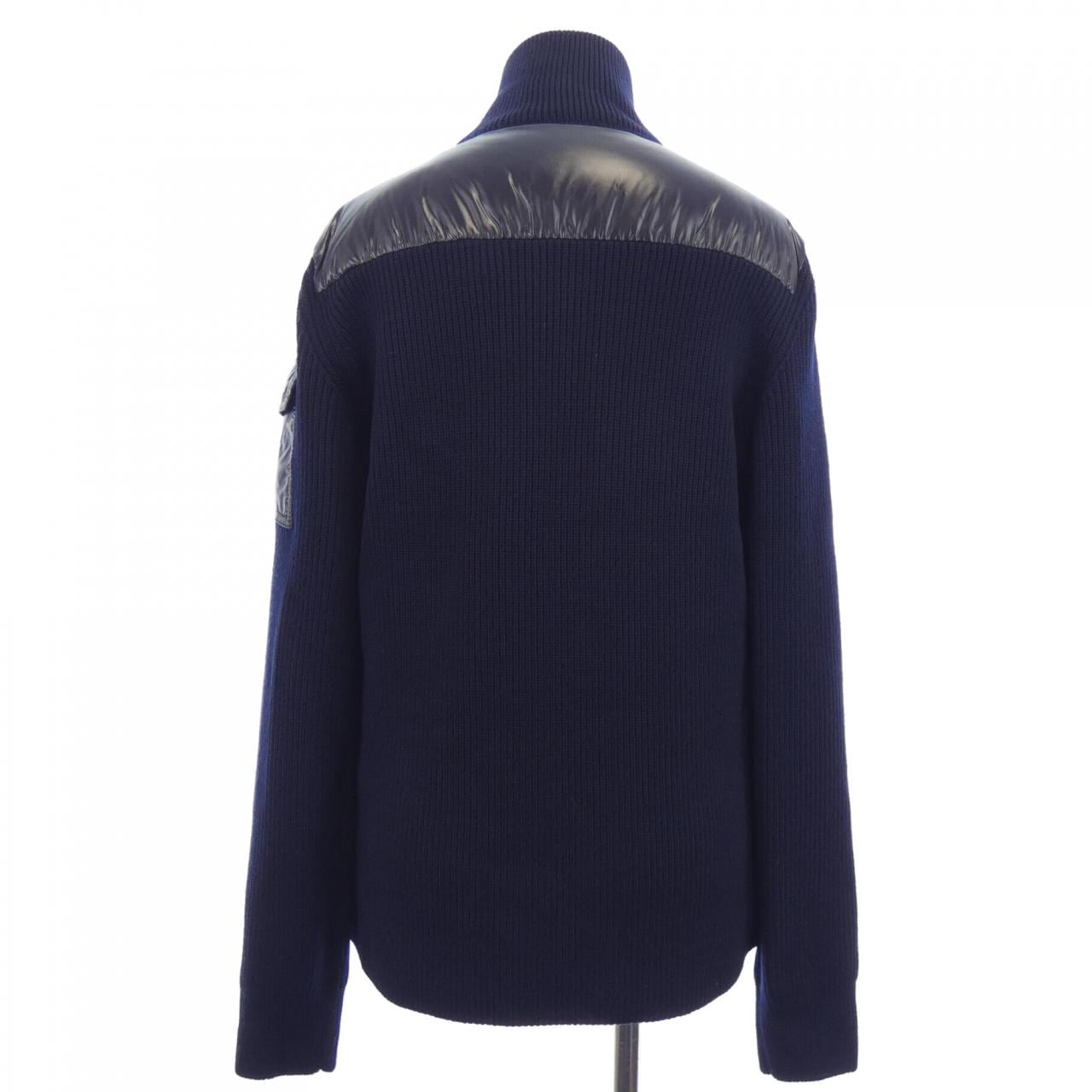 モンクレール MONCLER ダウンジャケット